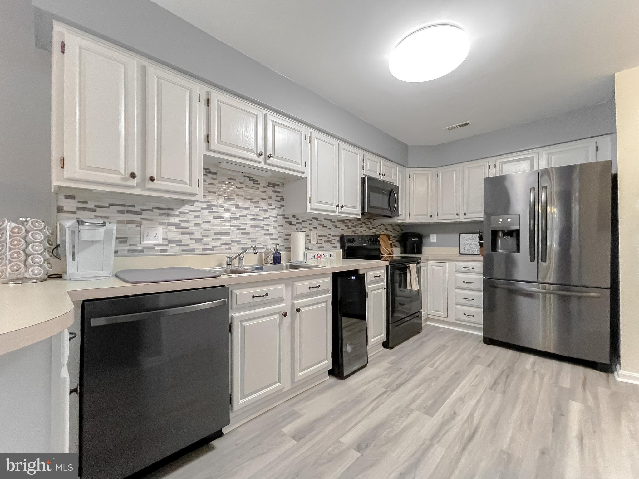 MILL CREEK CONDOMINIUMS - Residential