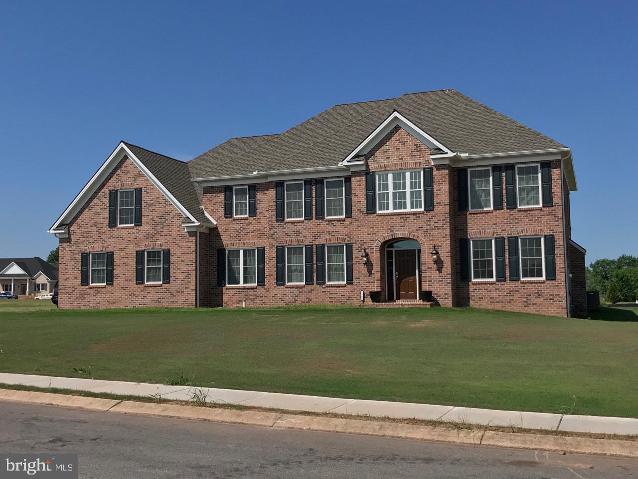 BRITTANY II - Residential