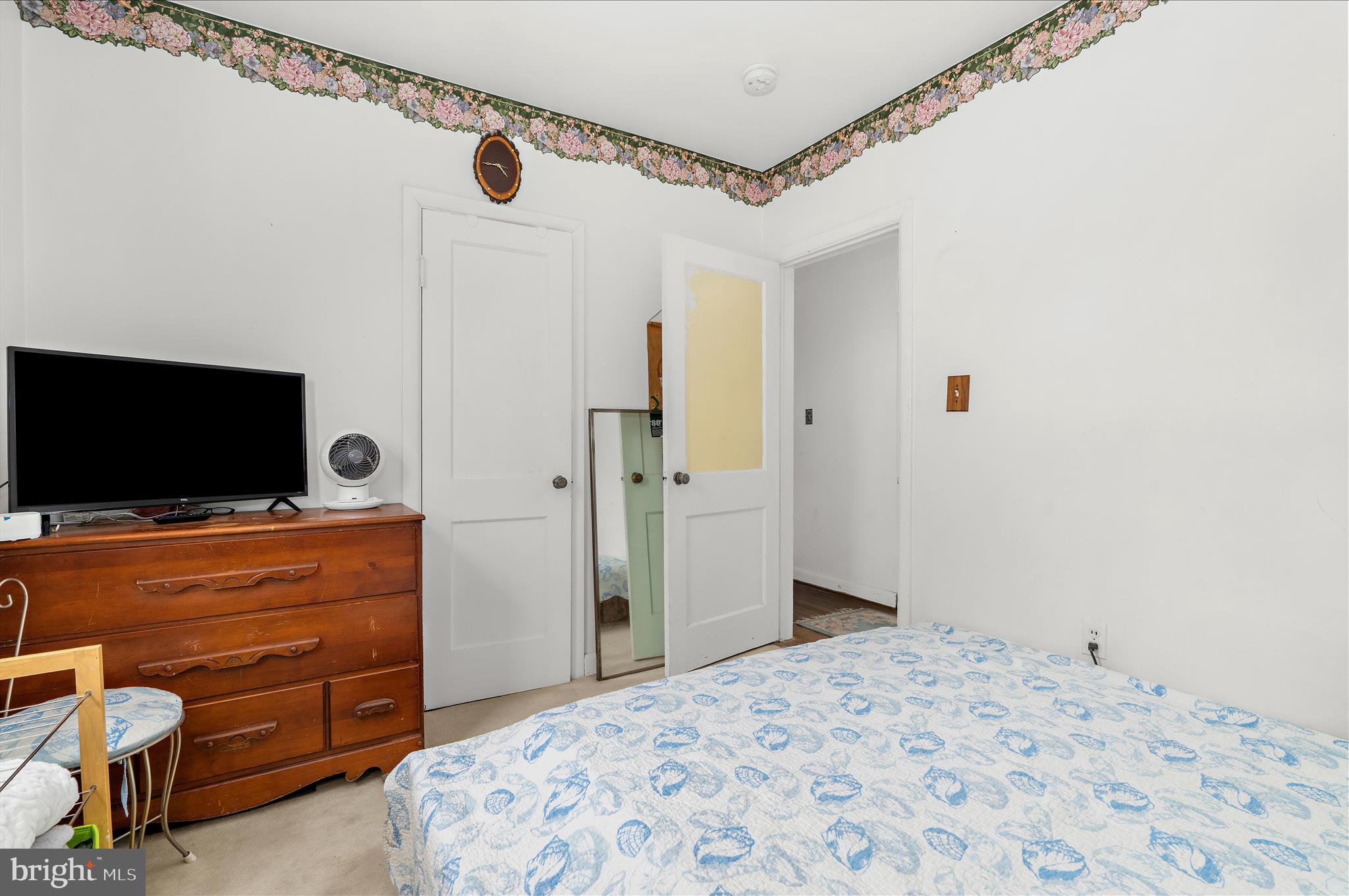 OLDE SEVERNA PARK - Residential