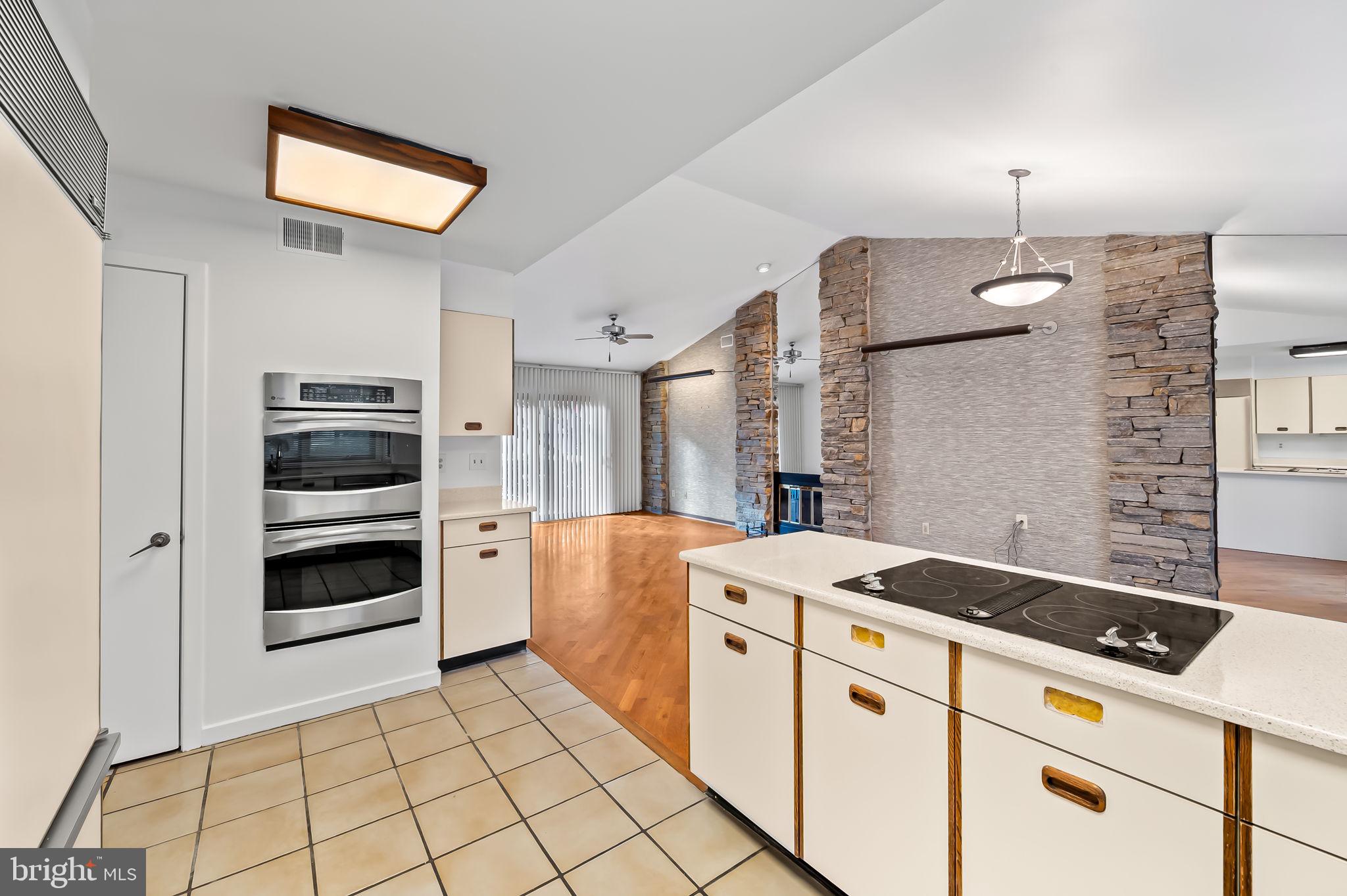 REGENCY PARK - Residential