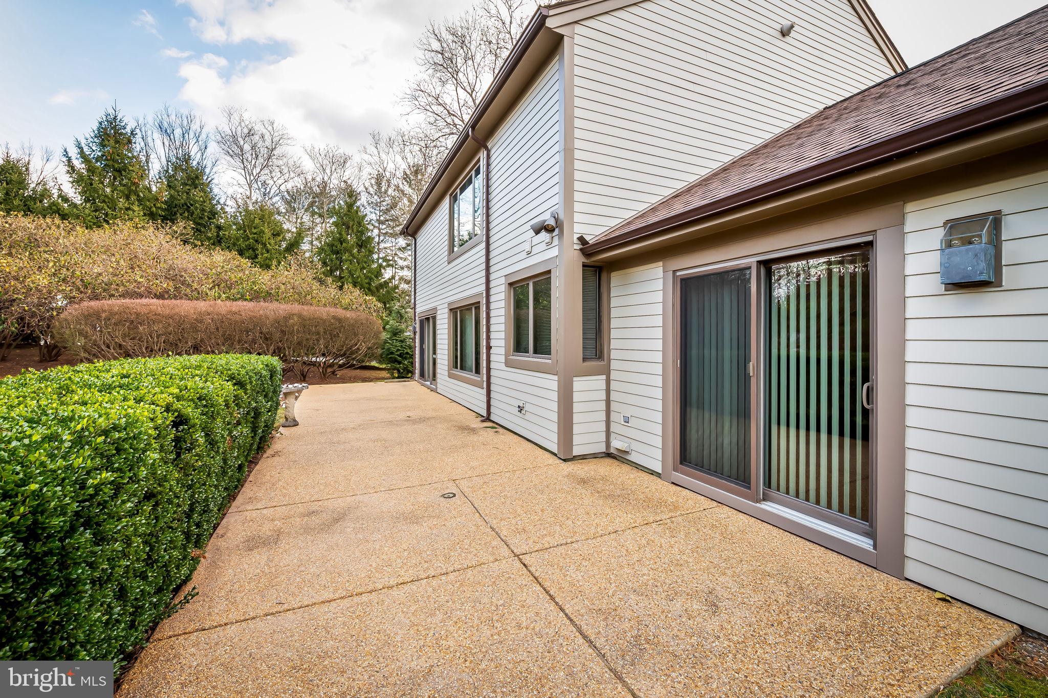 REGENCY PARK - Residential