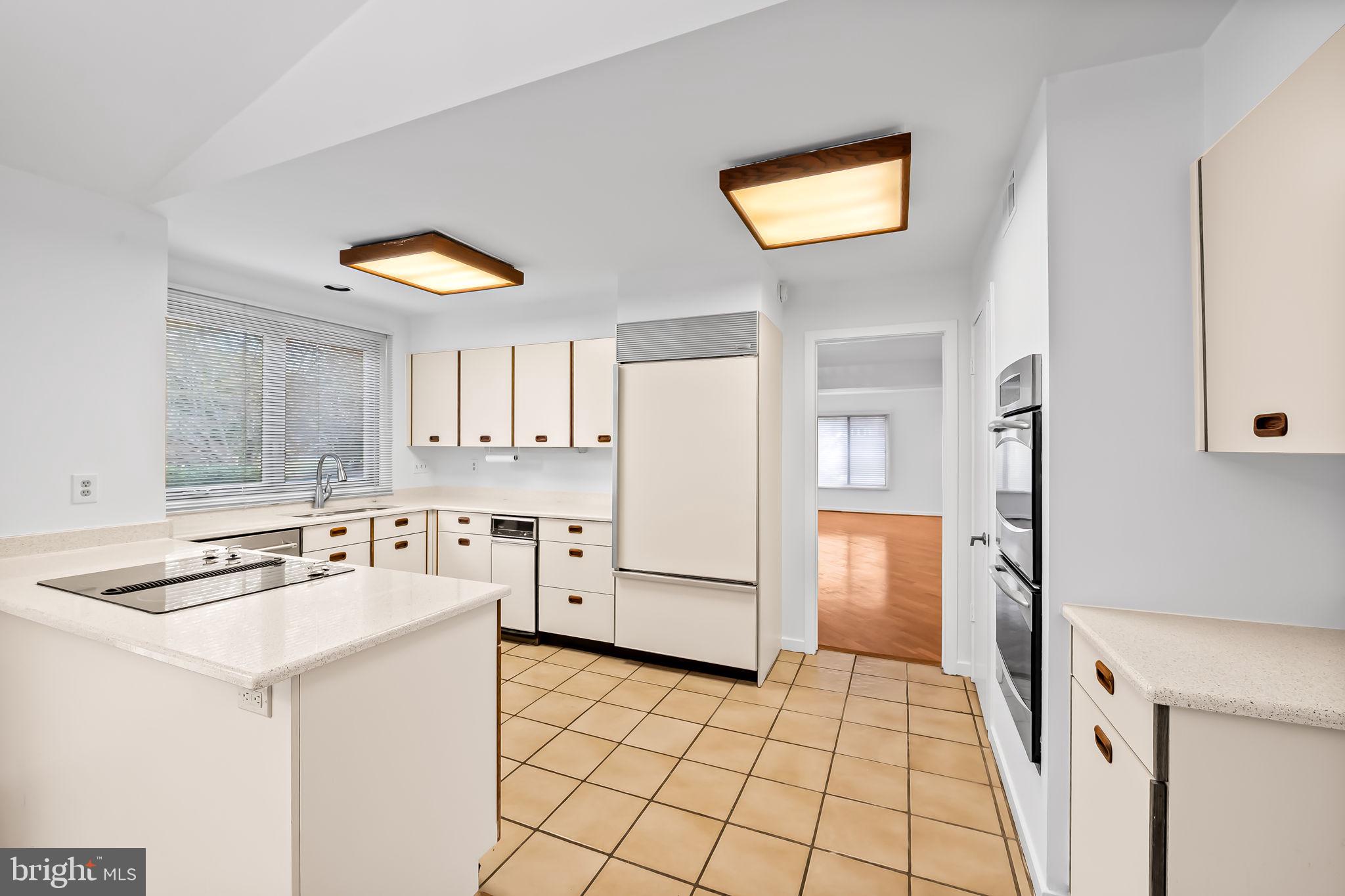 REGENCY PARK - Residential