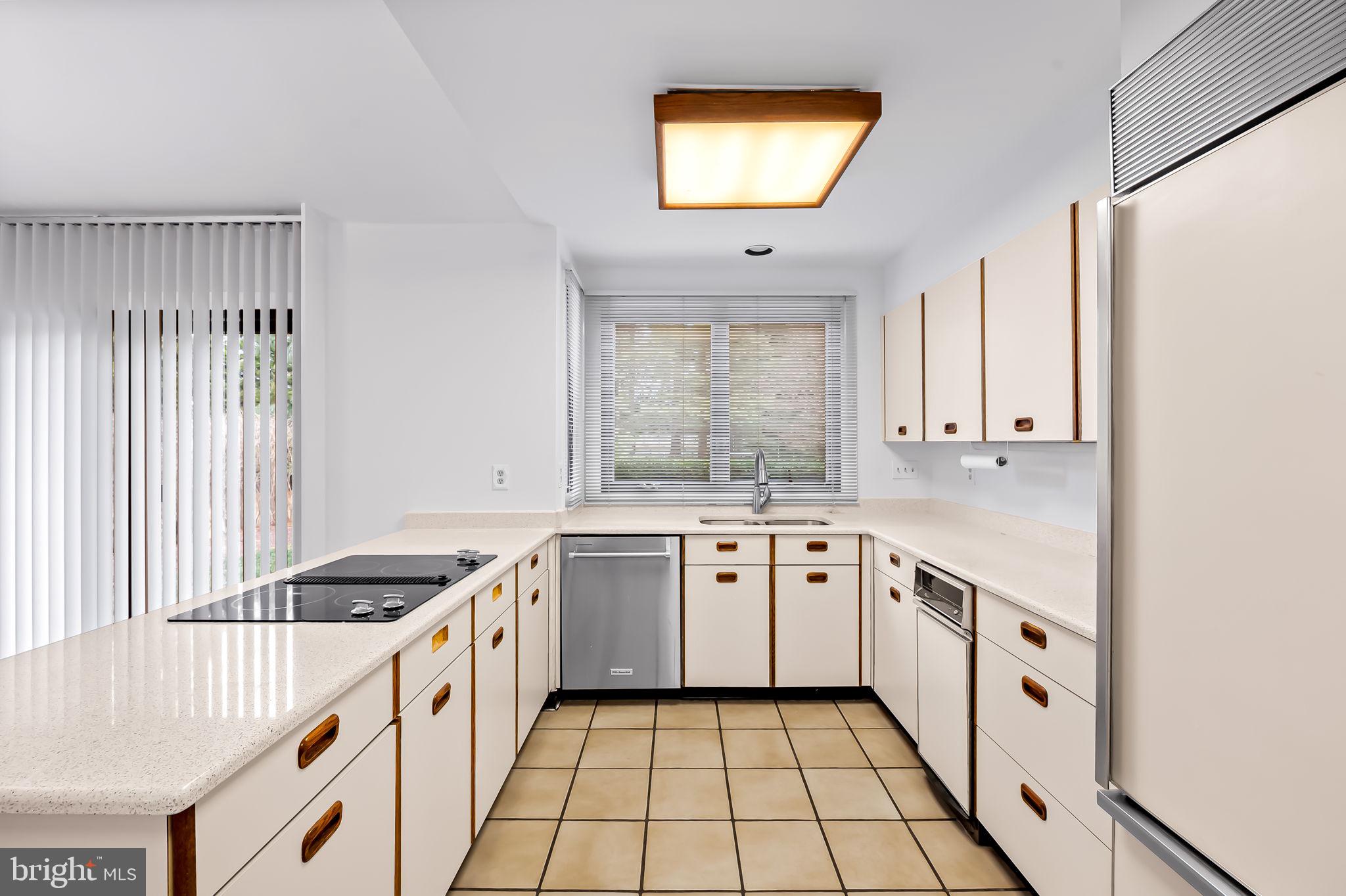 REGENCY PARK - Residential