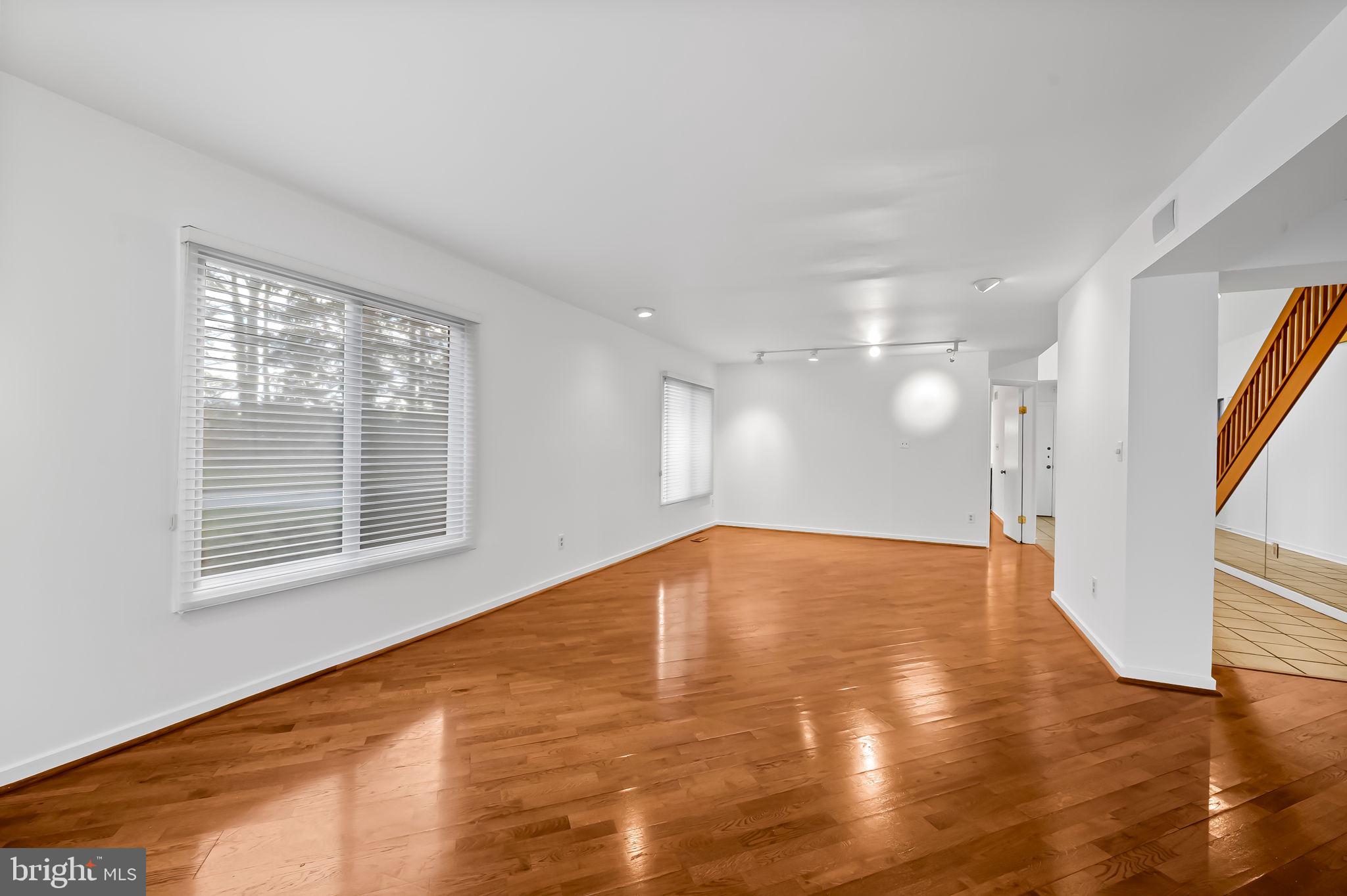 REGENCY PARK - Residential