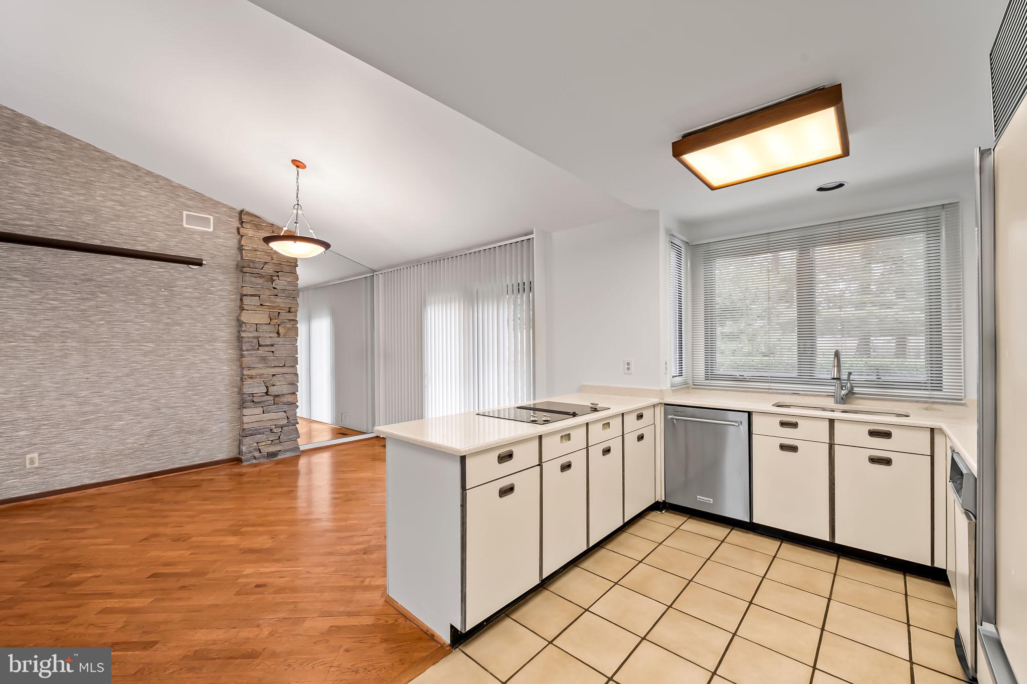 REGENCY PARK - Residential