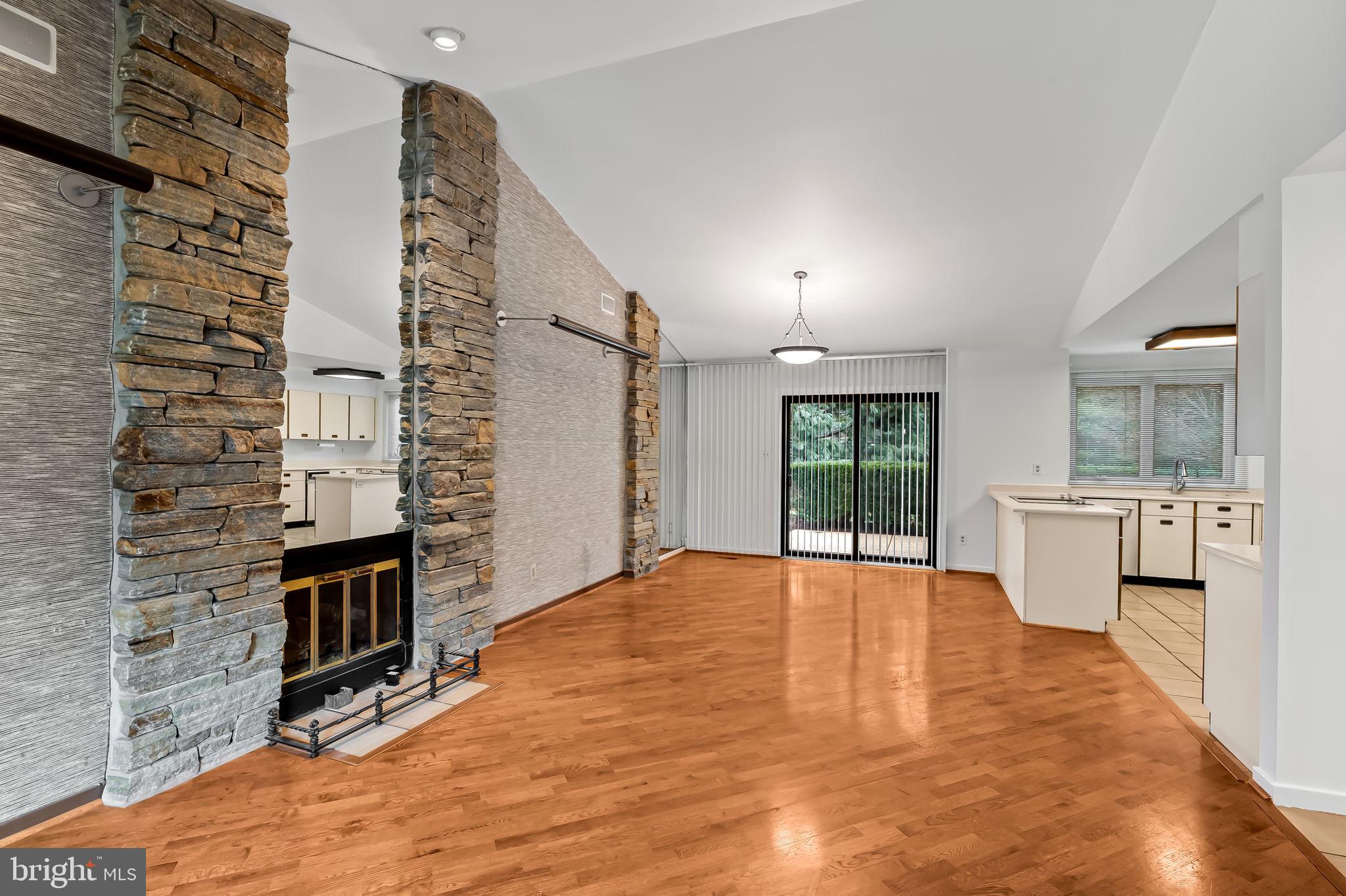 REGENCY PARK - Residential