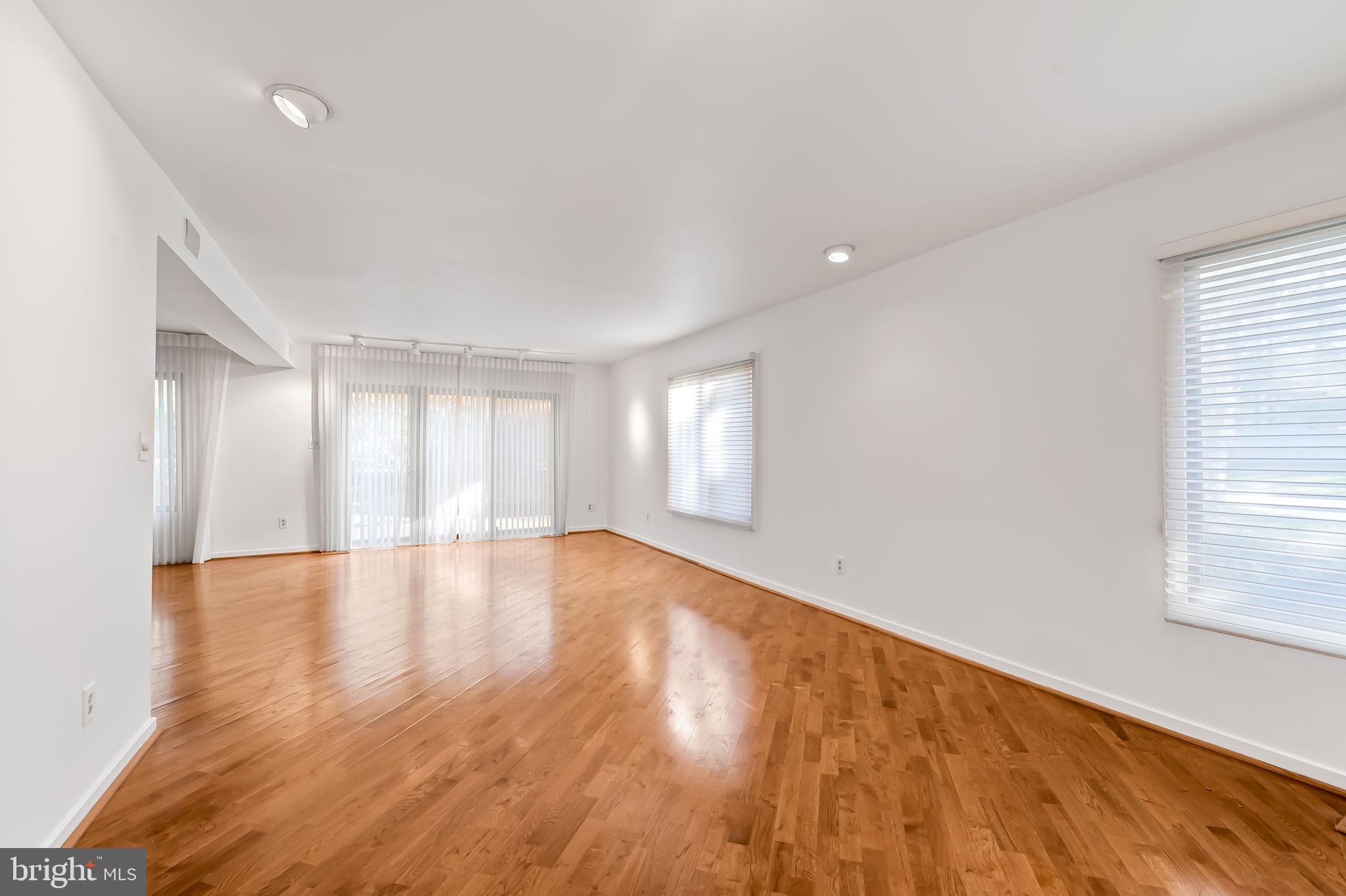 REGENCY PARK - Residential