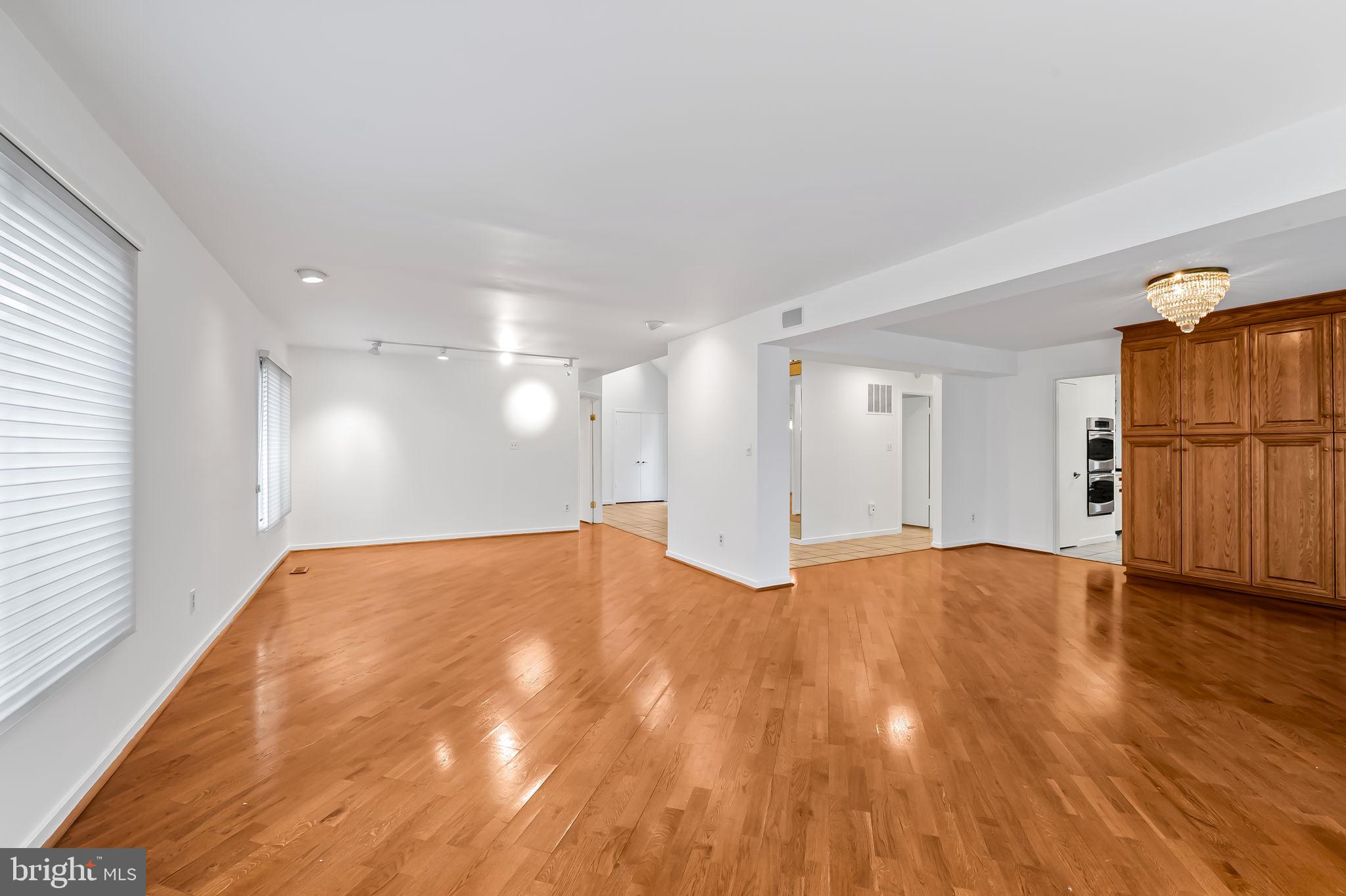 REGENCY PARK - Residential