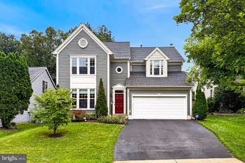 Photo of 5811 Cub Stream Dr, CENTREVILLE, VA 20120 (MLS # VAFX2336200)