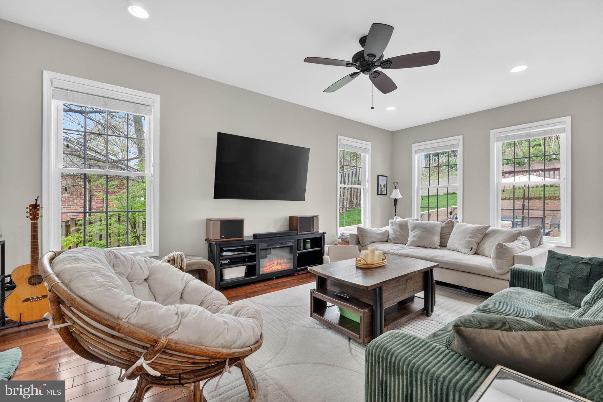 VALLEY VIEW - Residential