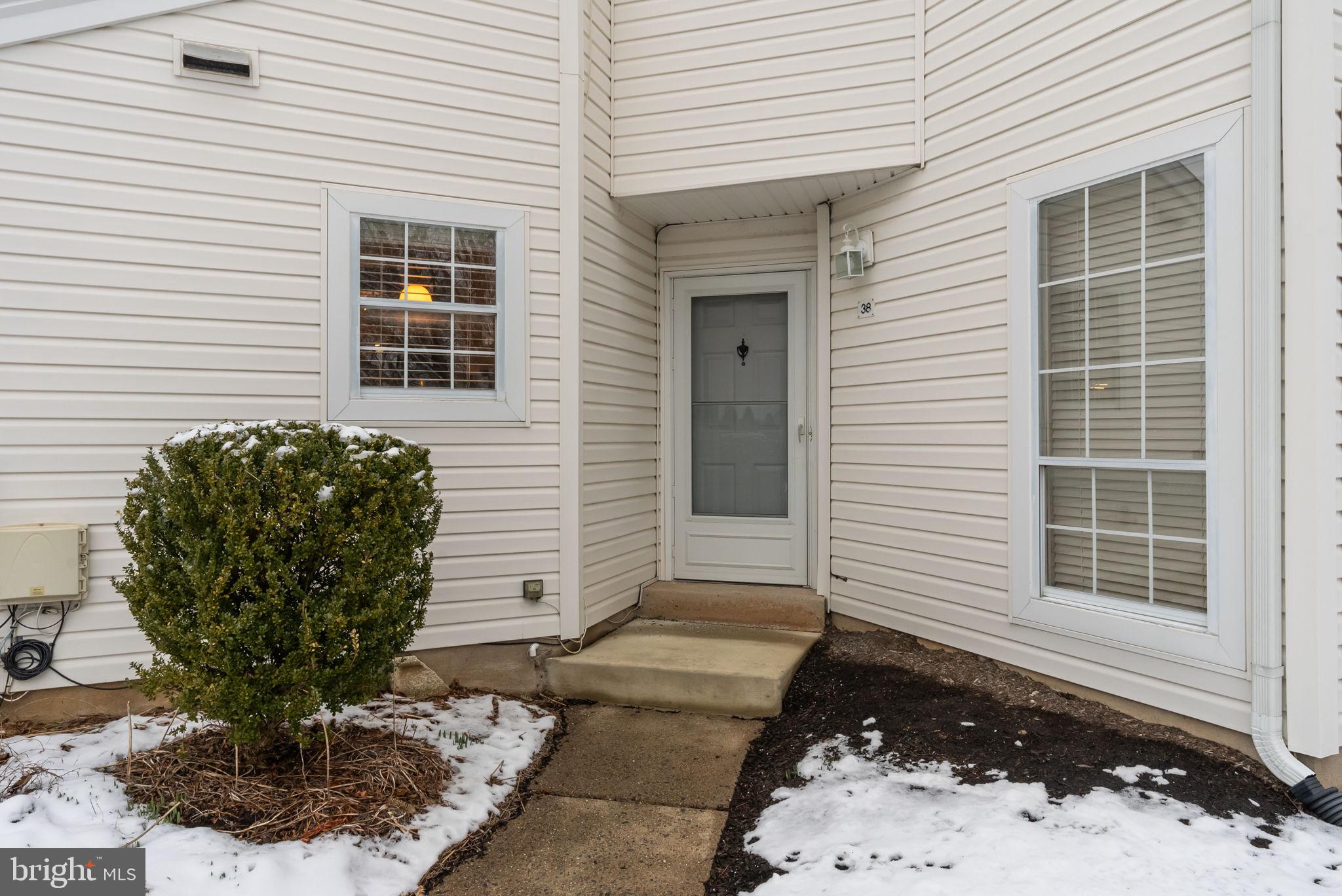 VILLAGE SHIRES - Residential