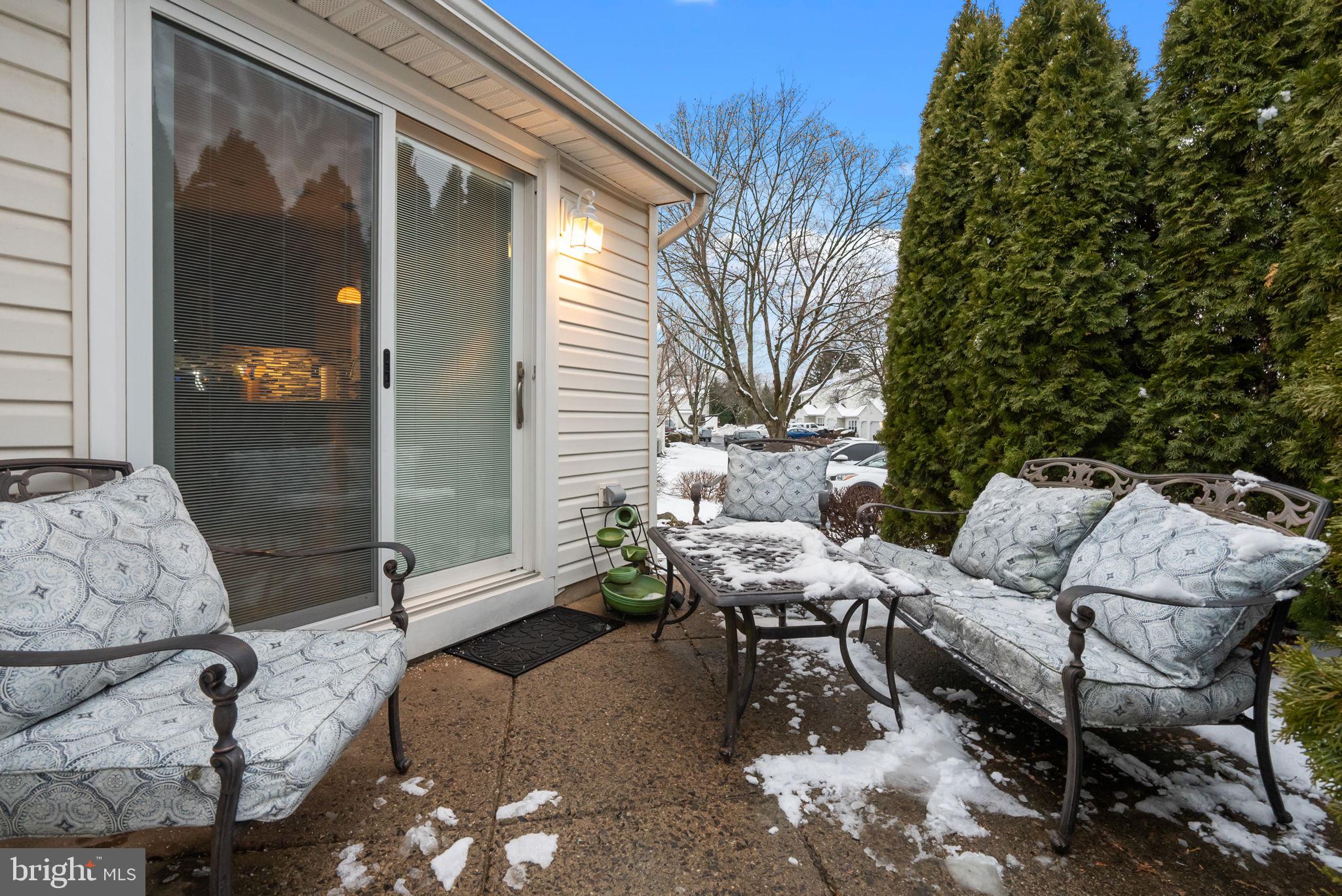 VILLAGE SHIRES - Residential