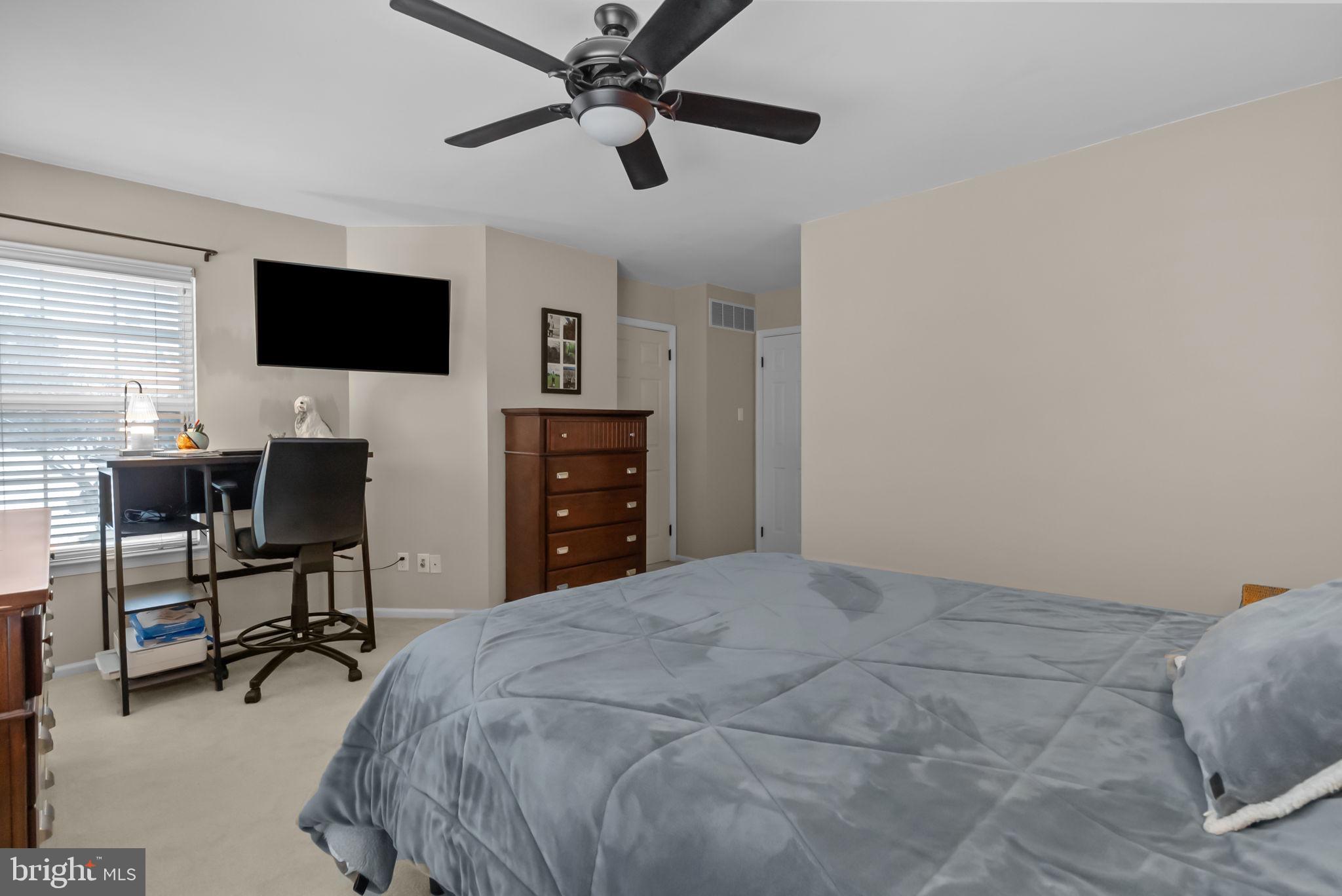 VILLAGE SHIRES - Residential