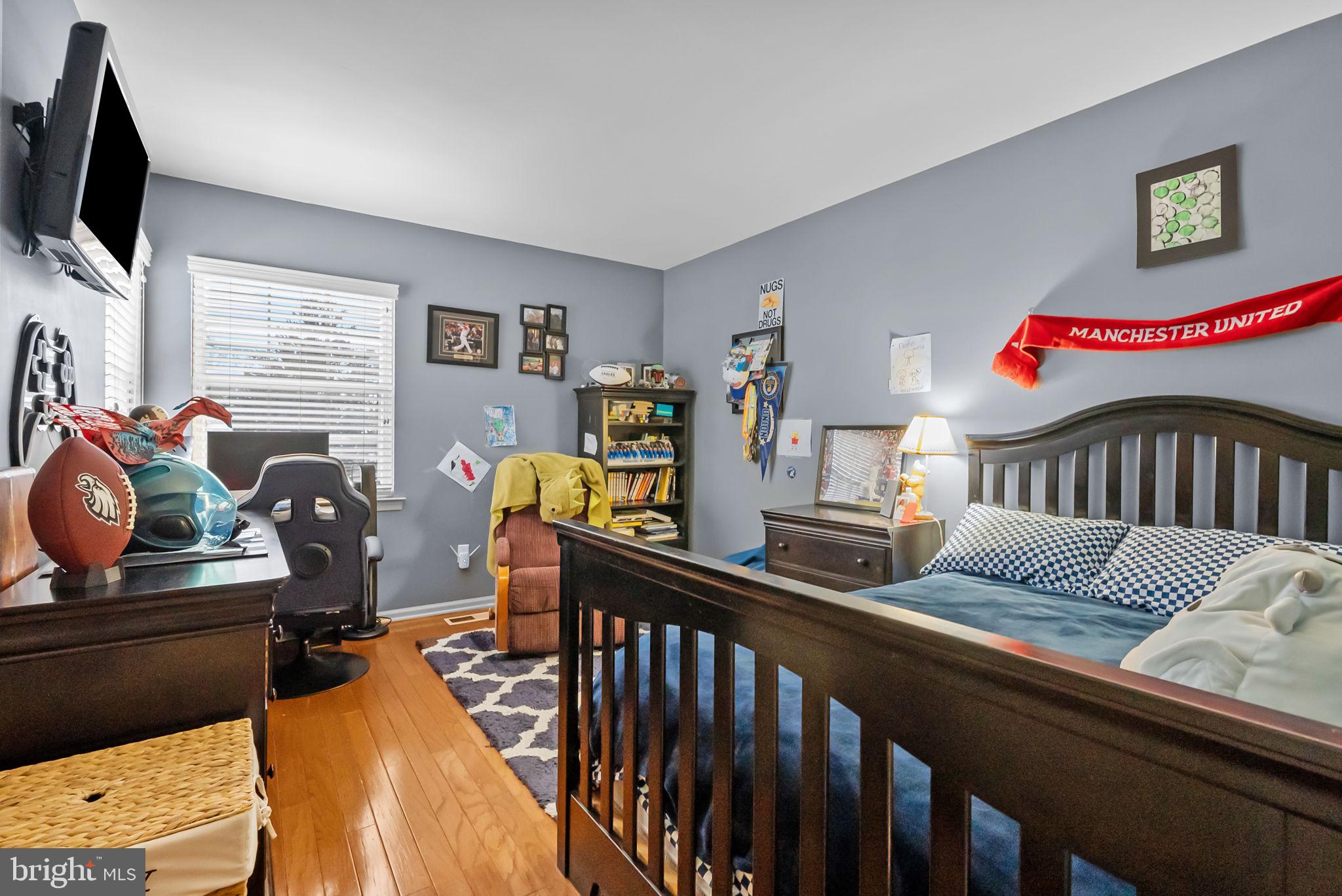 VILLAGE SHIRES - Residential