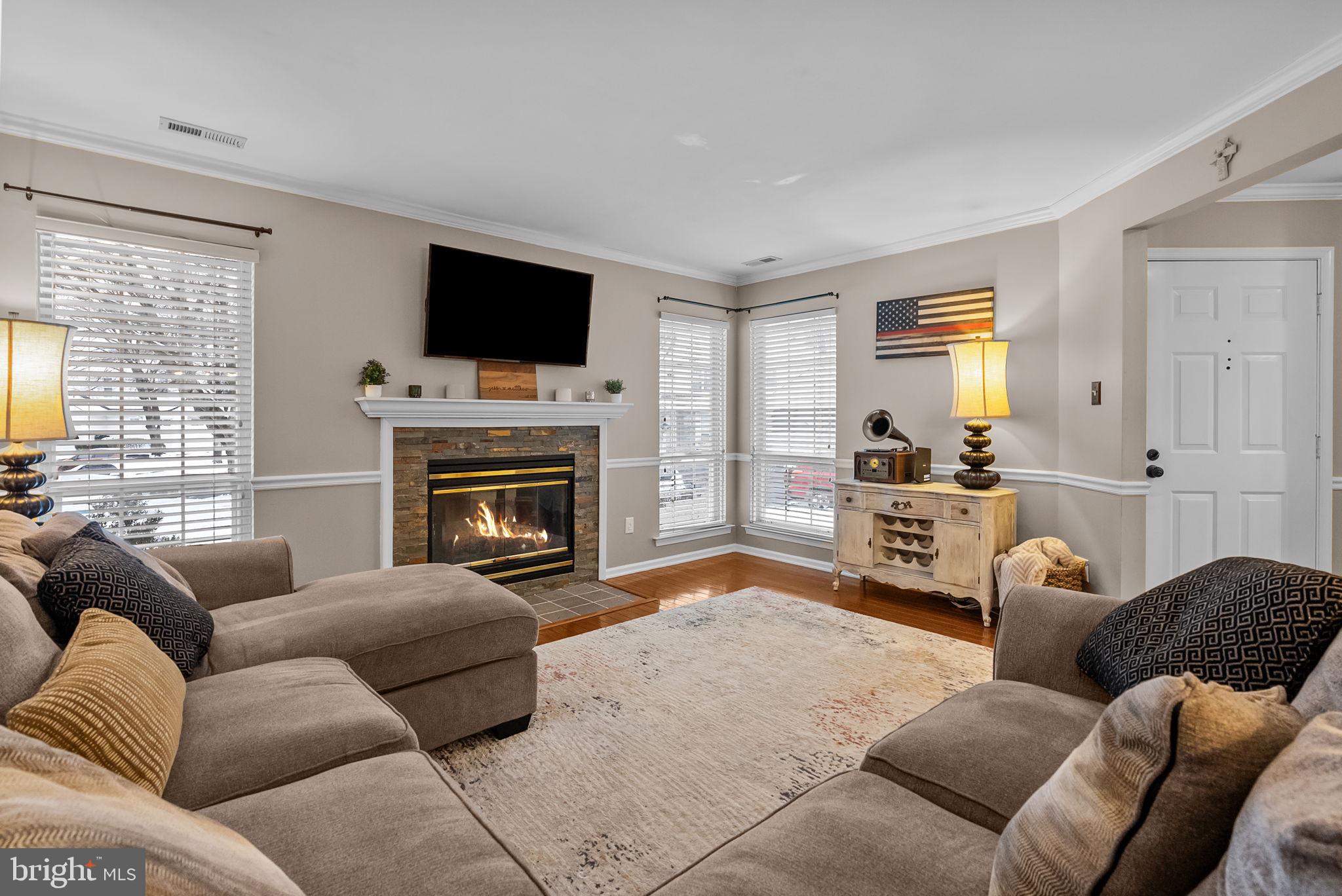 VILLAGE SHIRES - Residential