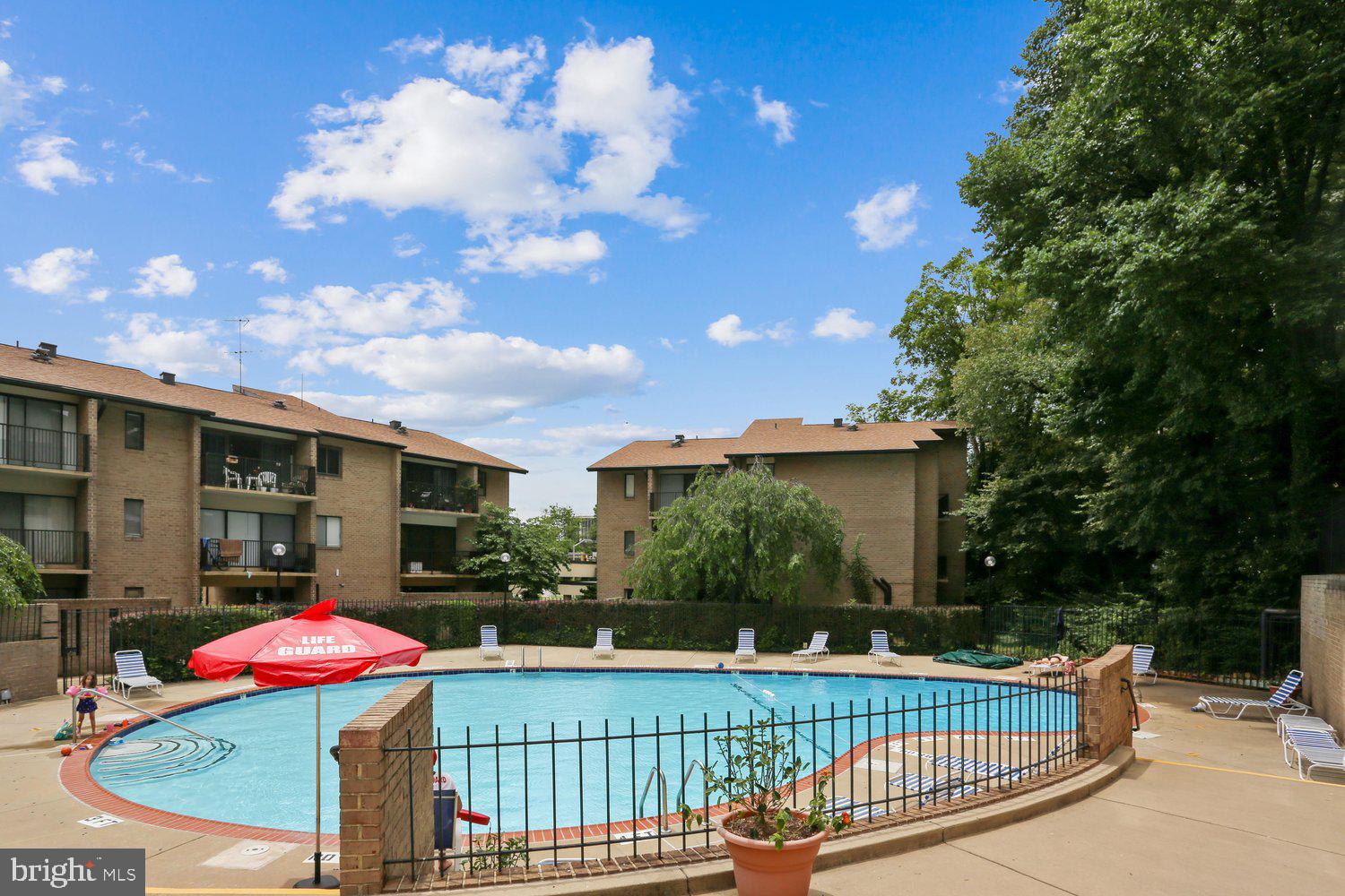 AMERICANA CENTRE - Residential
