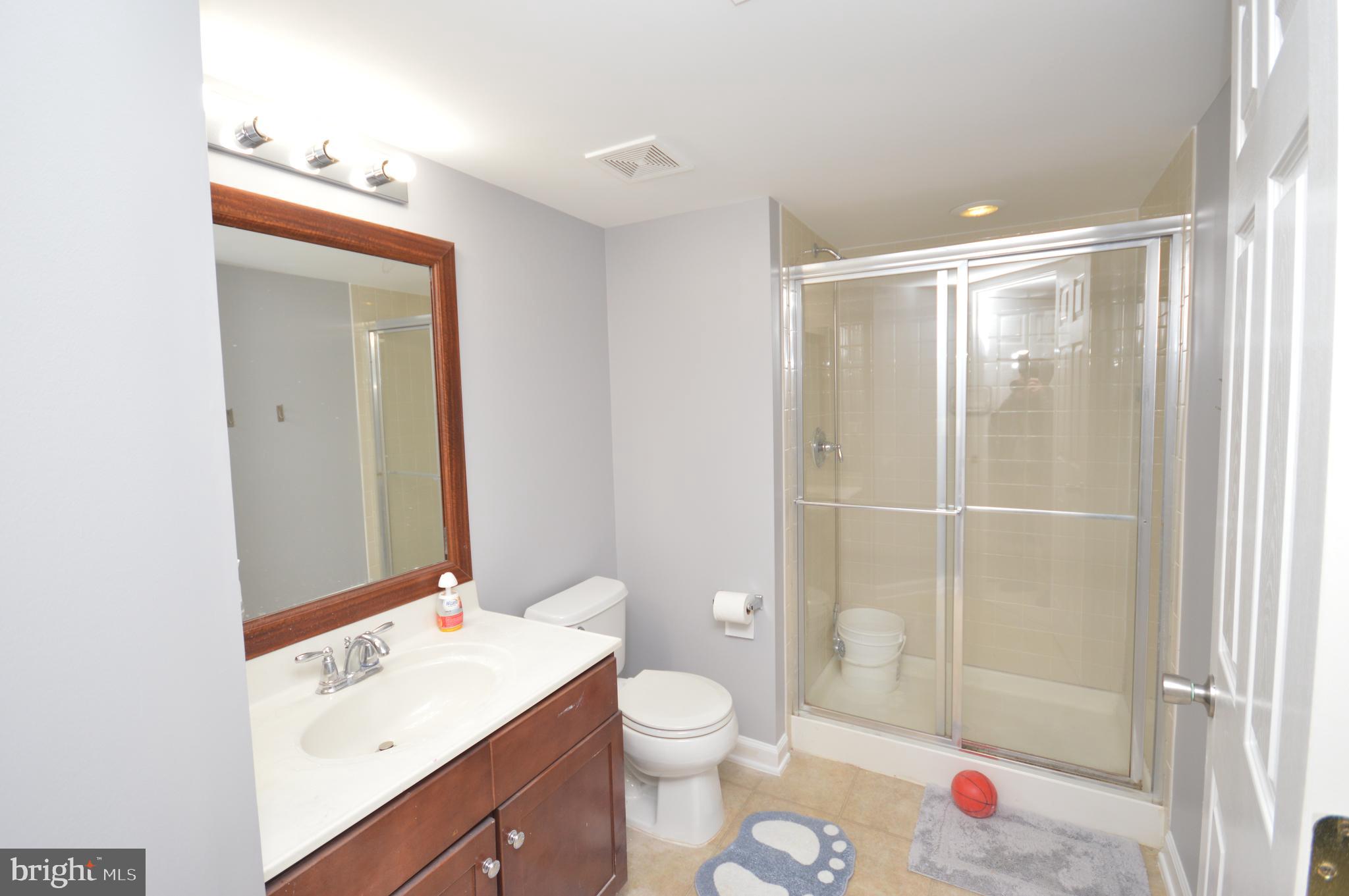 CARRIAGE HILL AT FALLS - Residential Lease