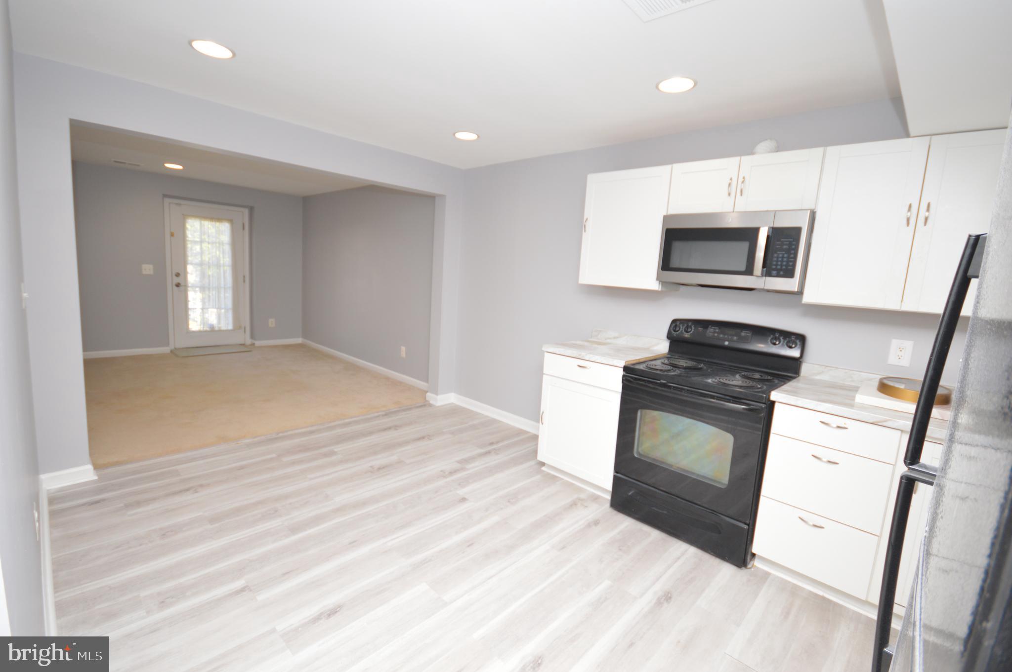 CARRIAGE HILL AT FALLS - Residential Lease