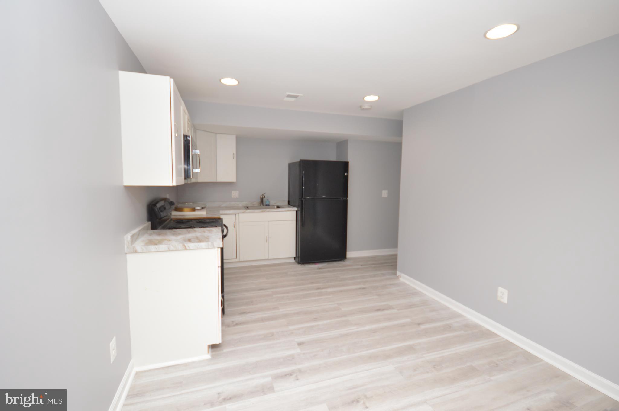 CARRIAGE HILL AT FALLS - Residential Lease