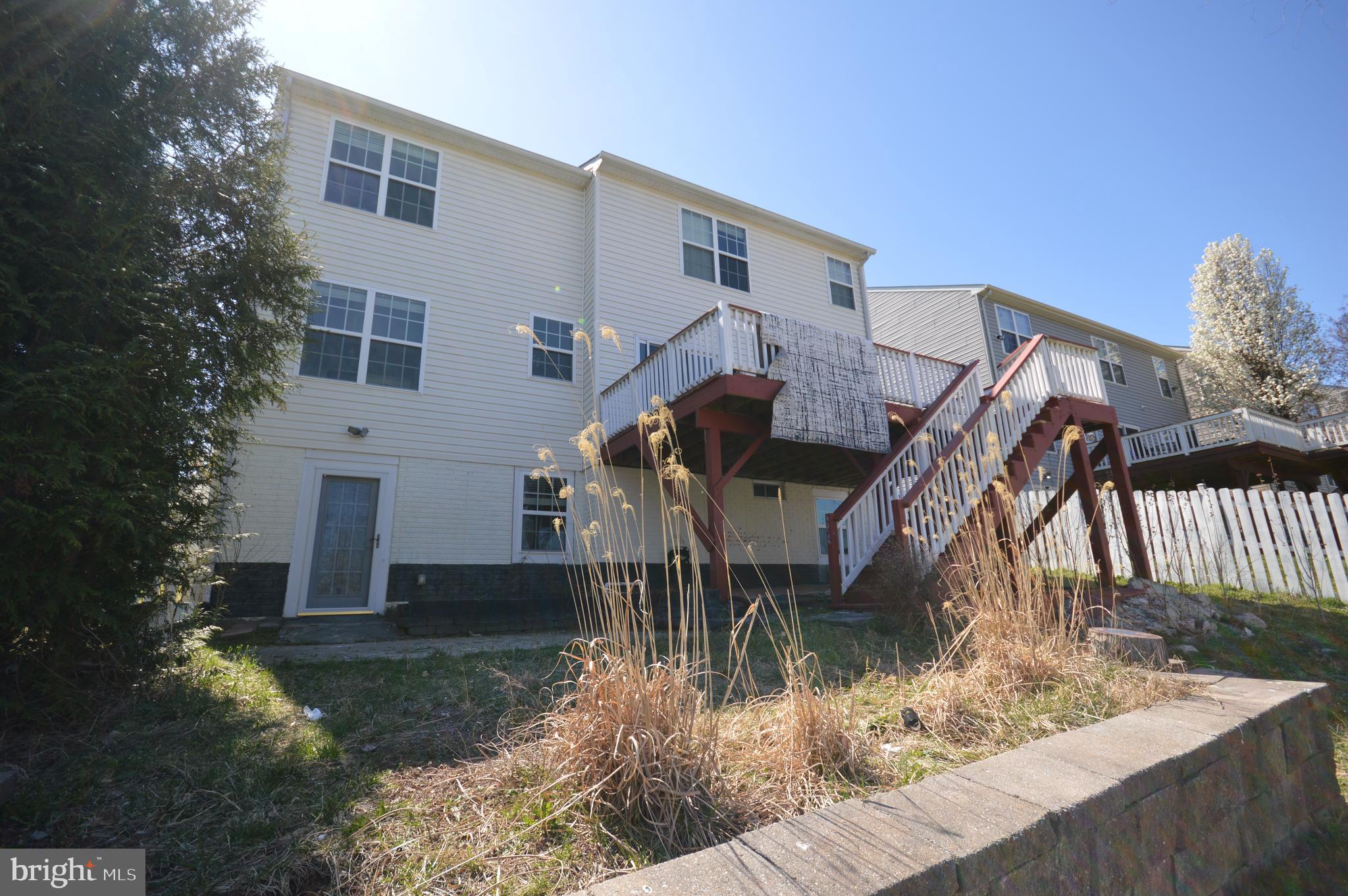 CARRIAGE HILL AT FALLS - Residential Lease