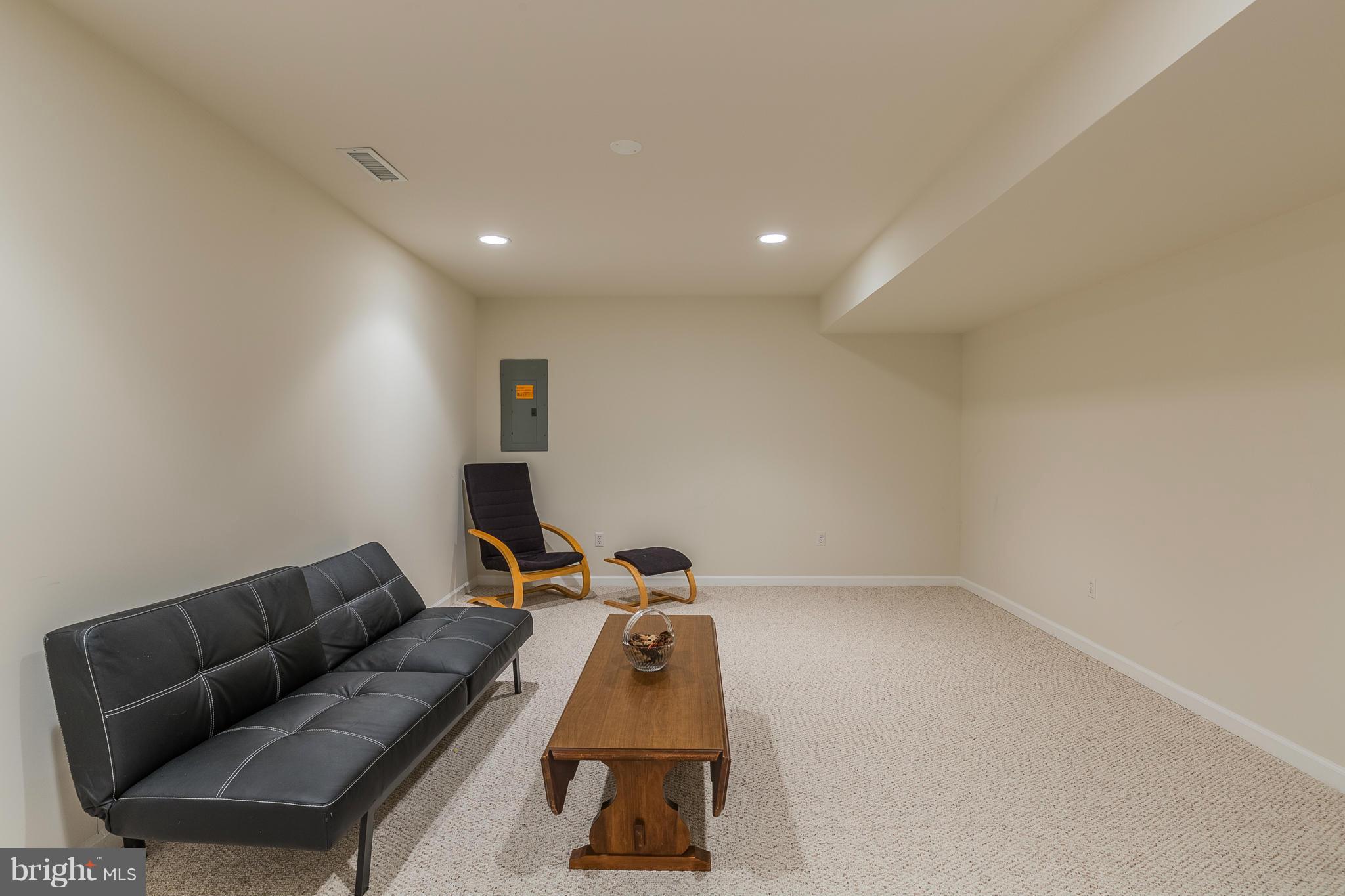 SHEFFIELD MANOR - Residential