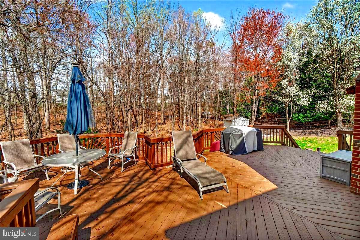 WOODS AT TAMA - Residential