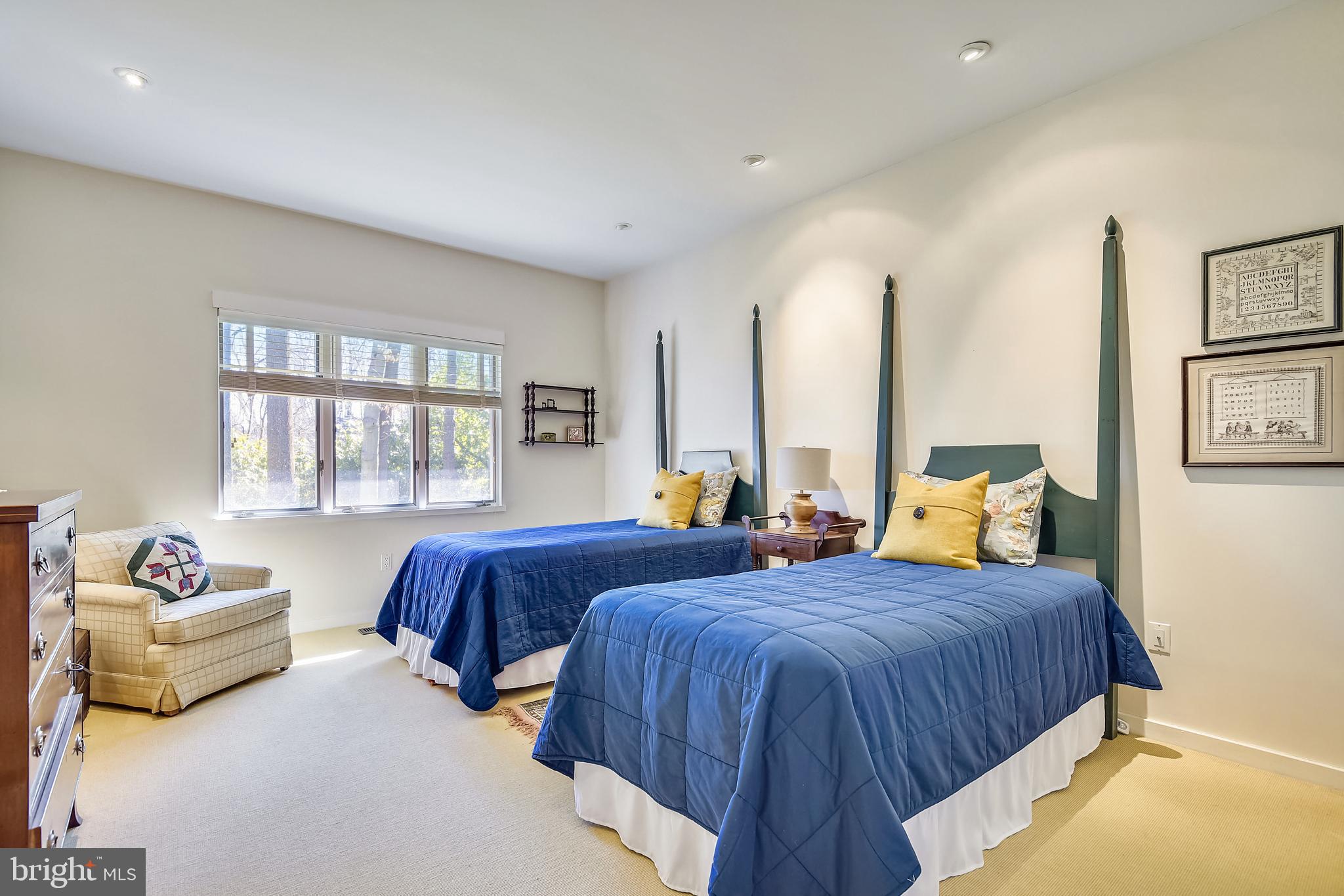 ROCKLAND - Residential