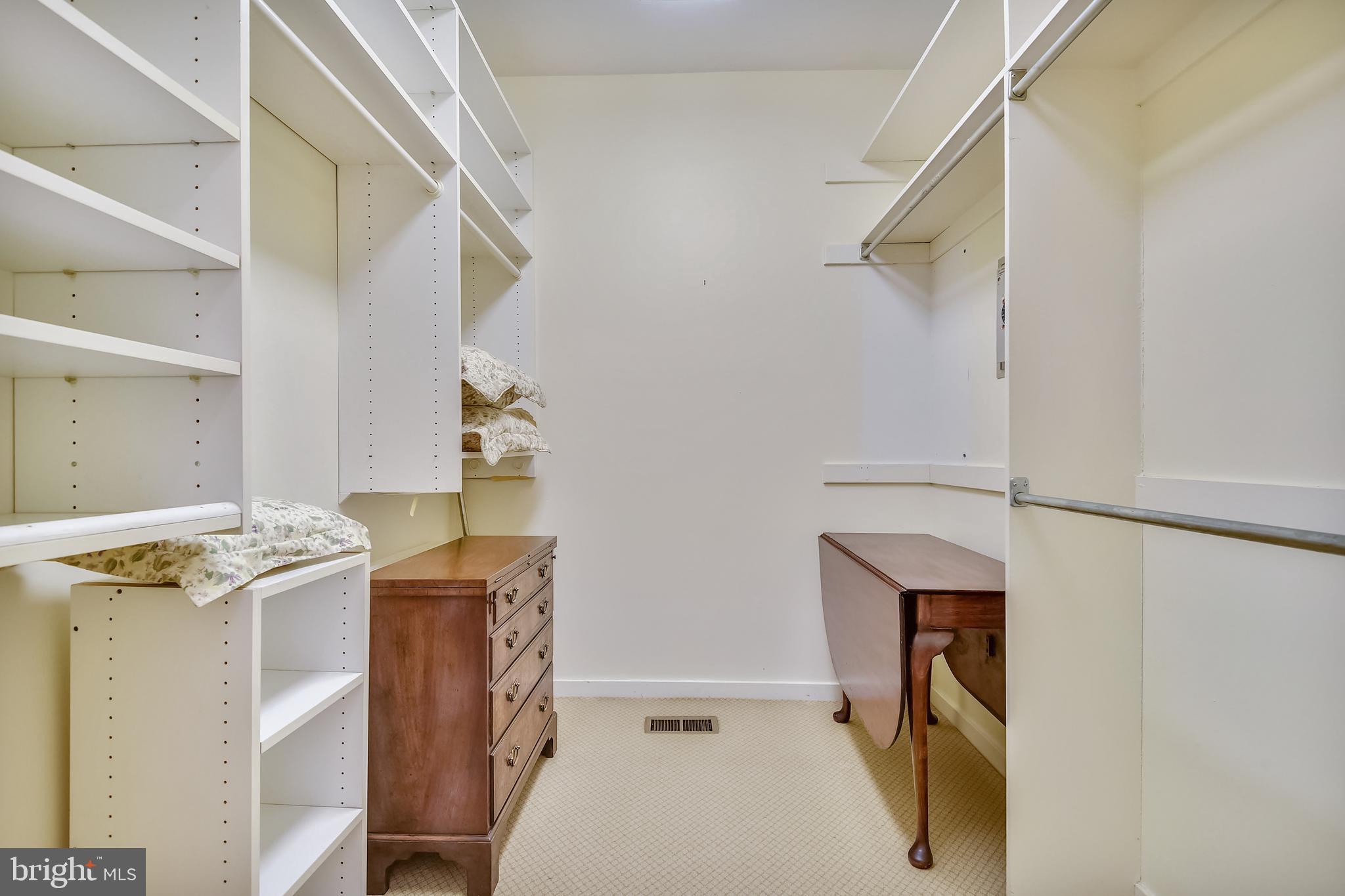 ROCKLAND - Residential