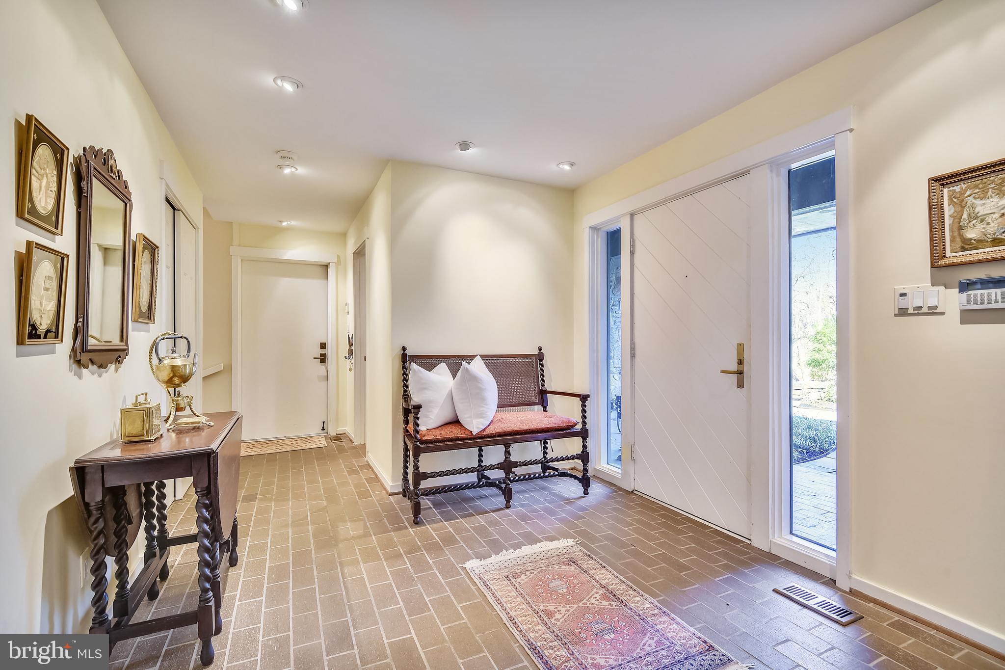 ROCKLAND - Residential