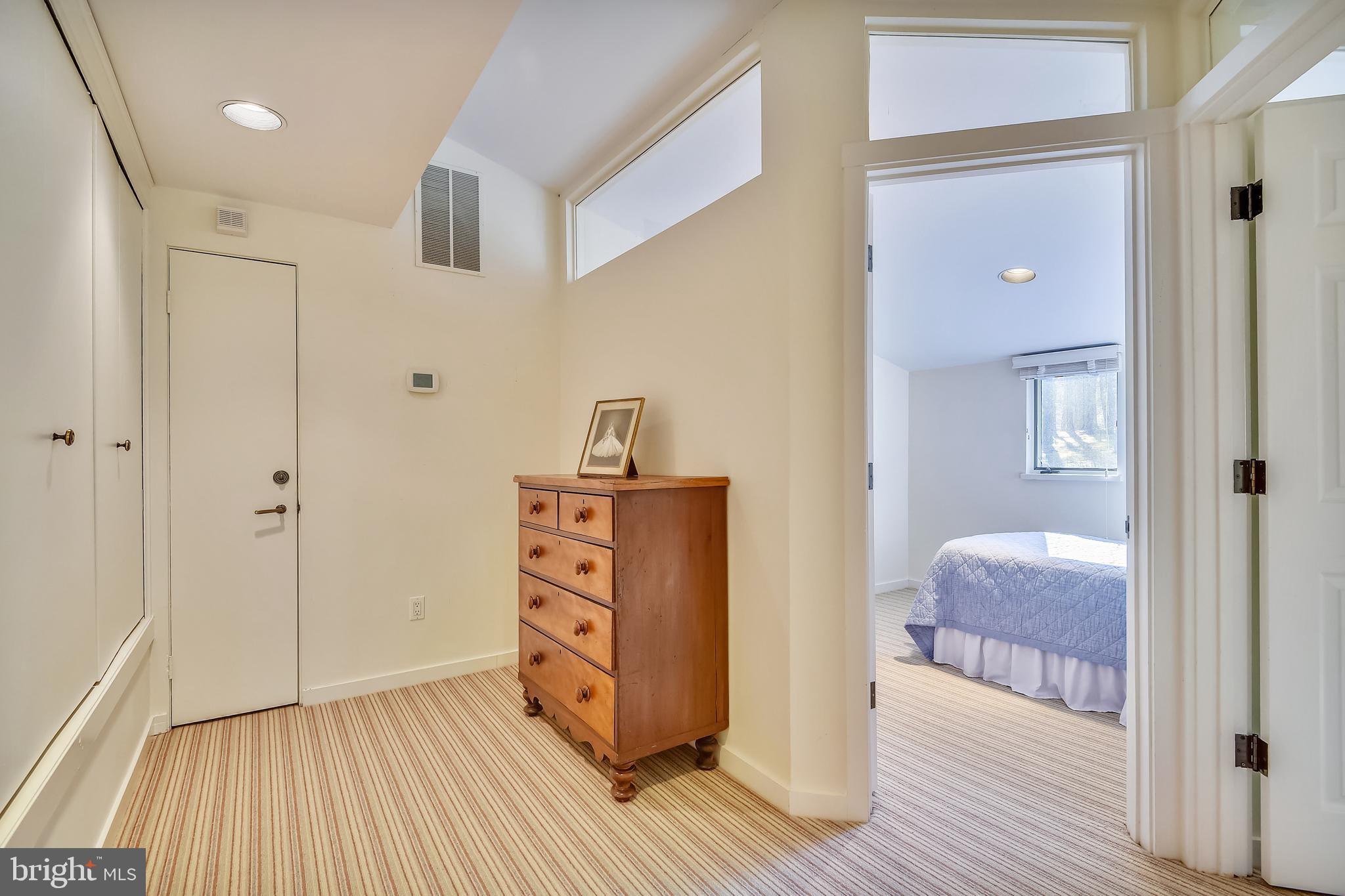 ROCKLAND - Residential