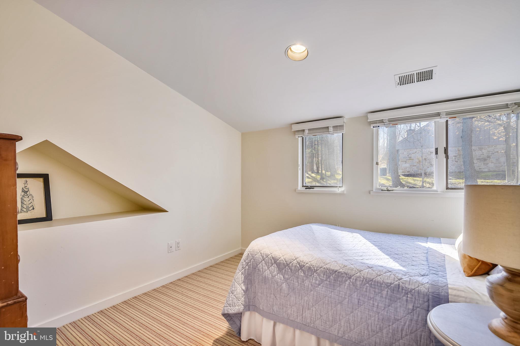 ROCKLAND - Residential