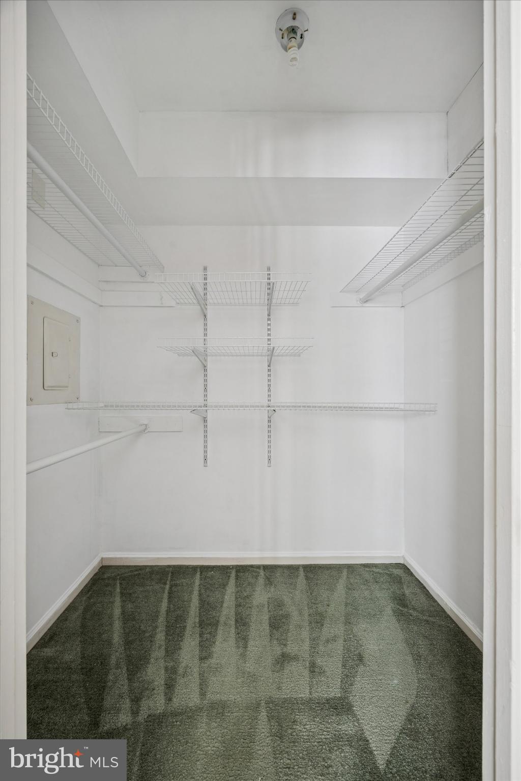 OXFORD OF BLUE BELL - Residential