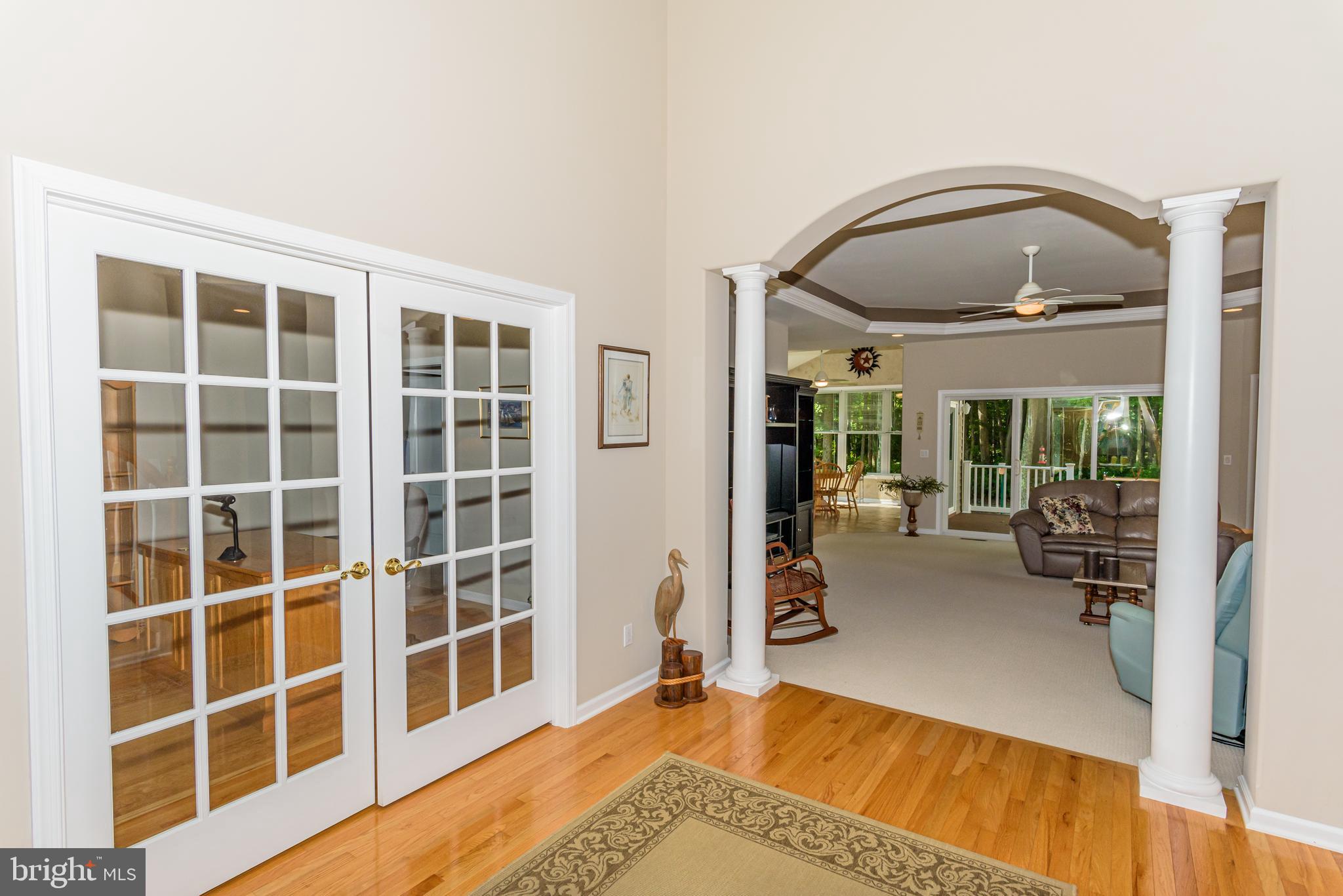 WHISPERING WOODS - Residential