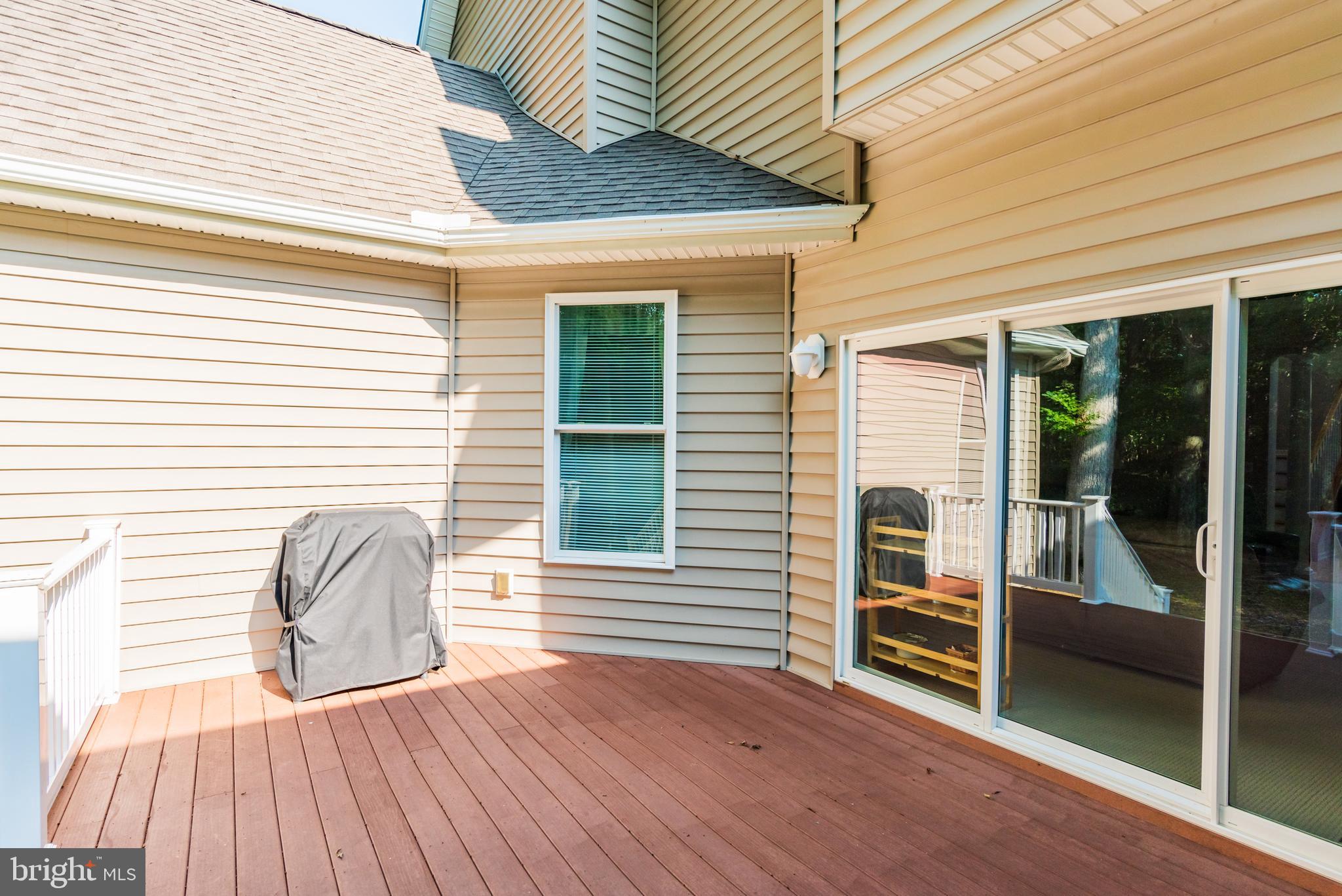 WHISPERING WOODS - Residential