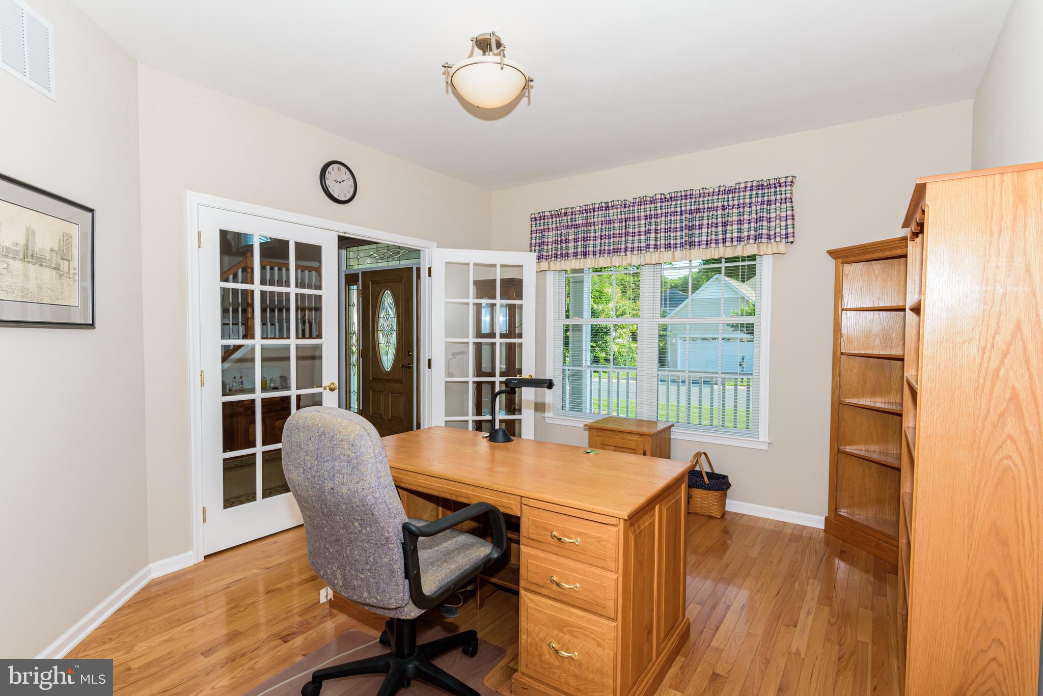 WHISPERING WOODS - Residential