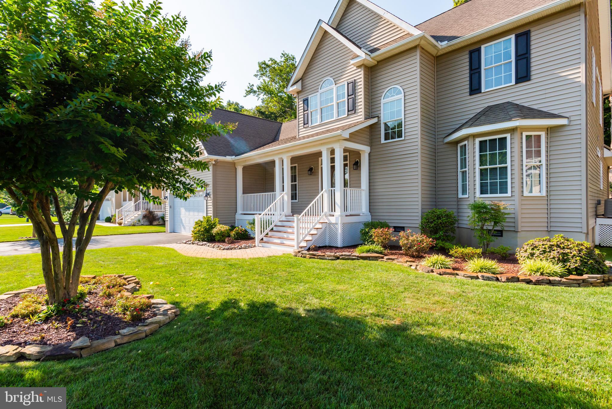 WHISPERING WOODS - Residential