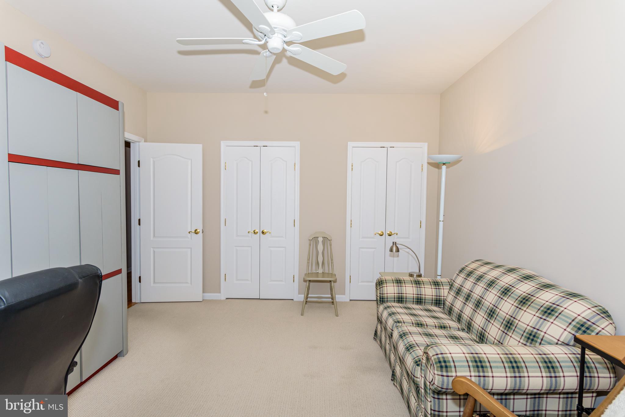 WHISPERING WOODS - Residential