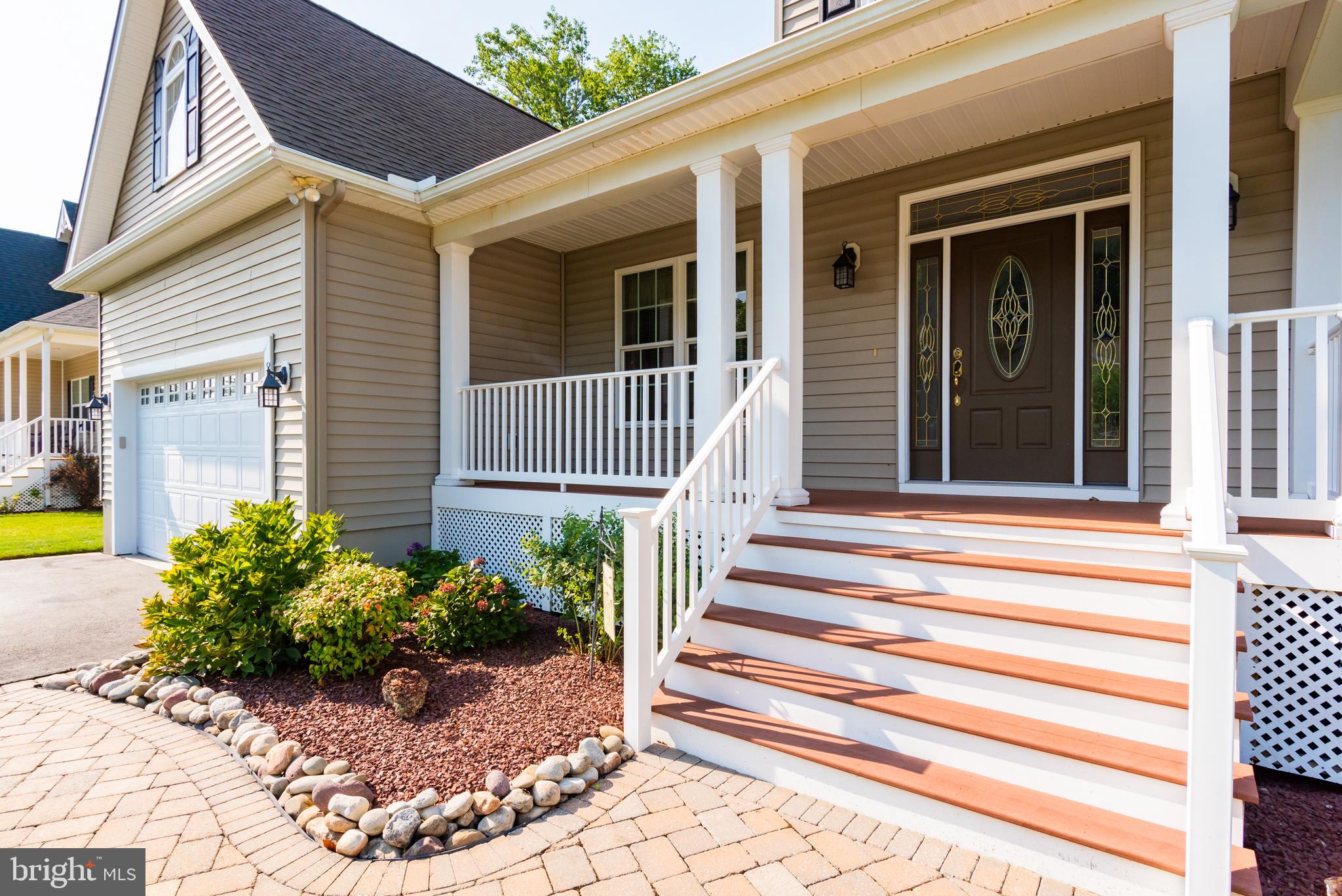 WHISPERING WOODS - Residential