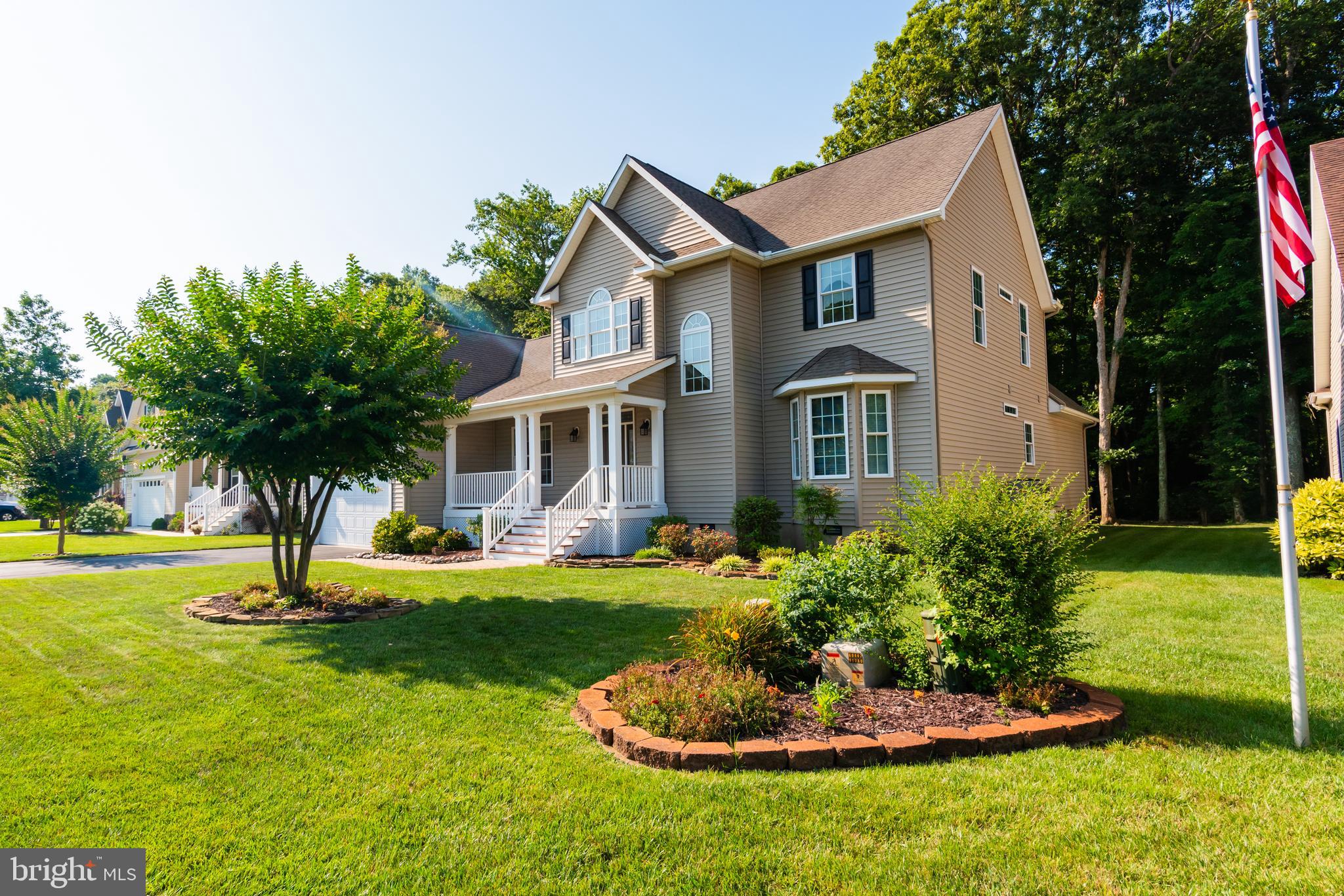 WHISPERING WOODS - Residential