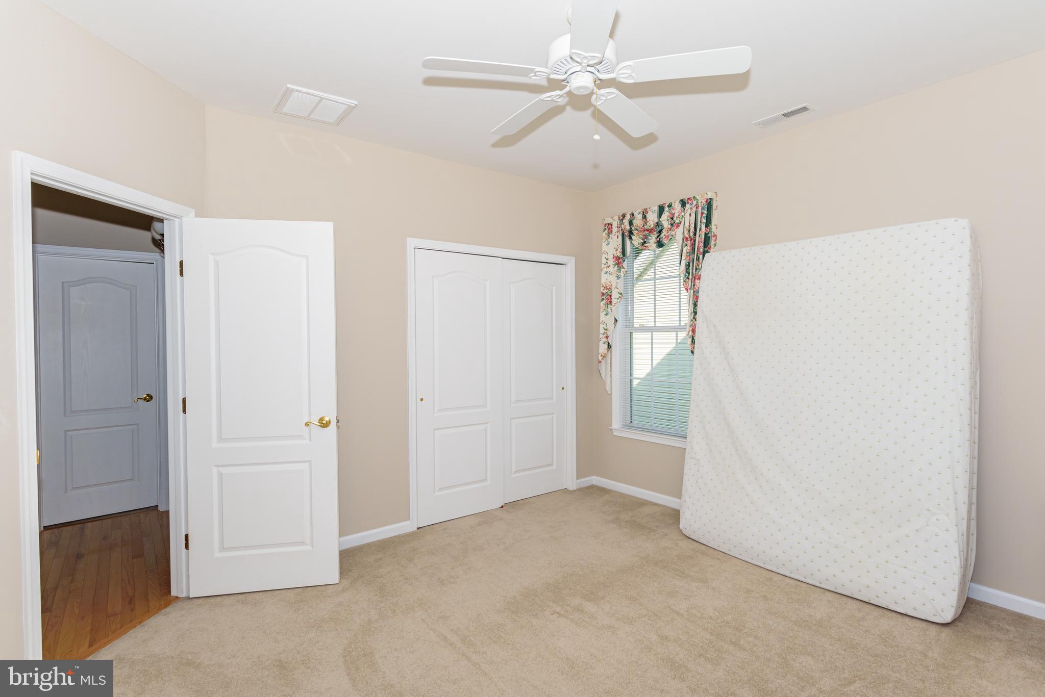 WHISPERING WOODS - Residential