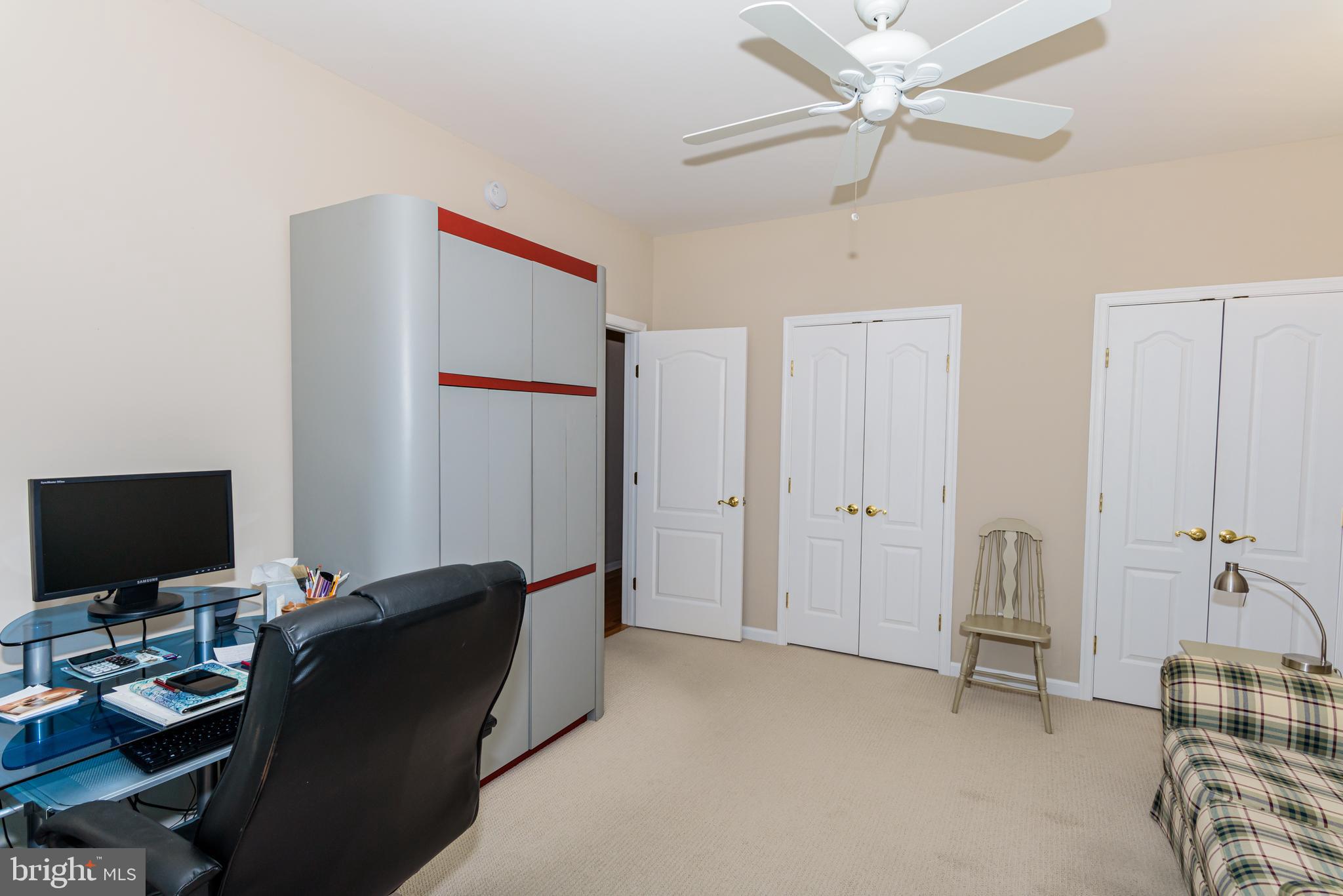 WHISPERING WOODS - Residential