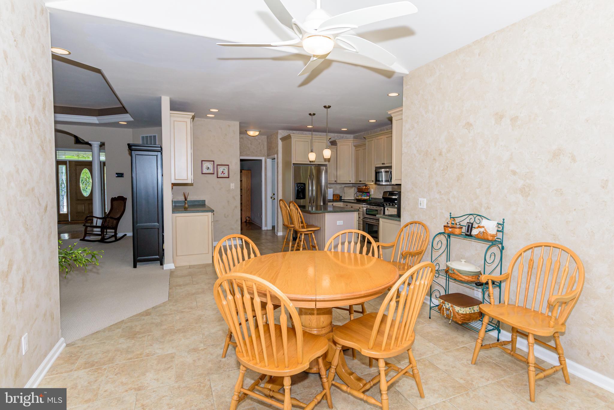 WHISPERING WOODS - Residential