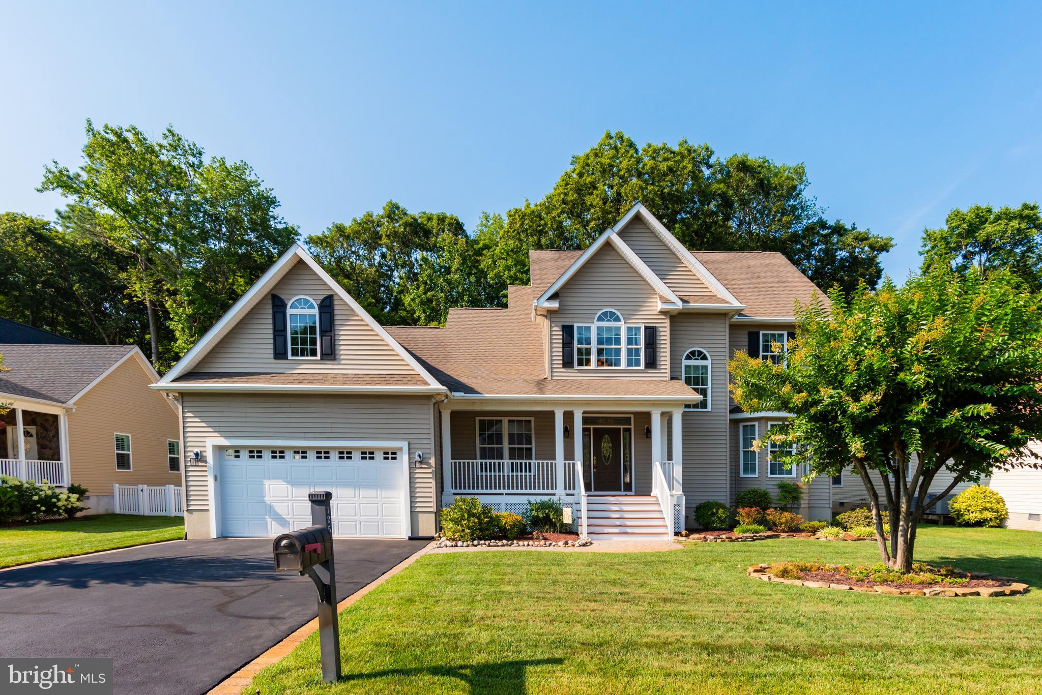 WHISPERING WOODS - Residential