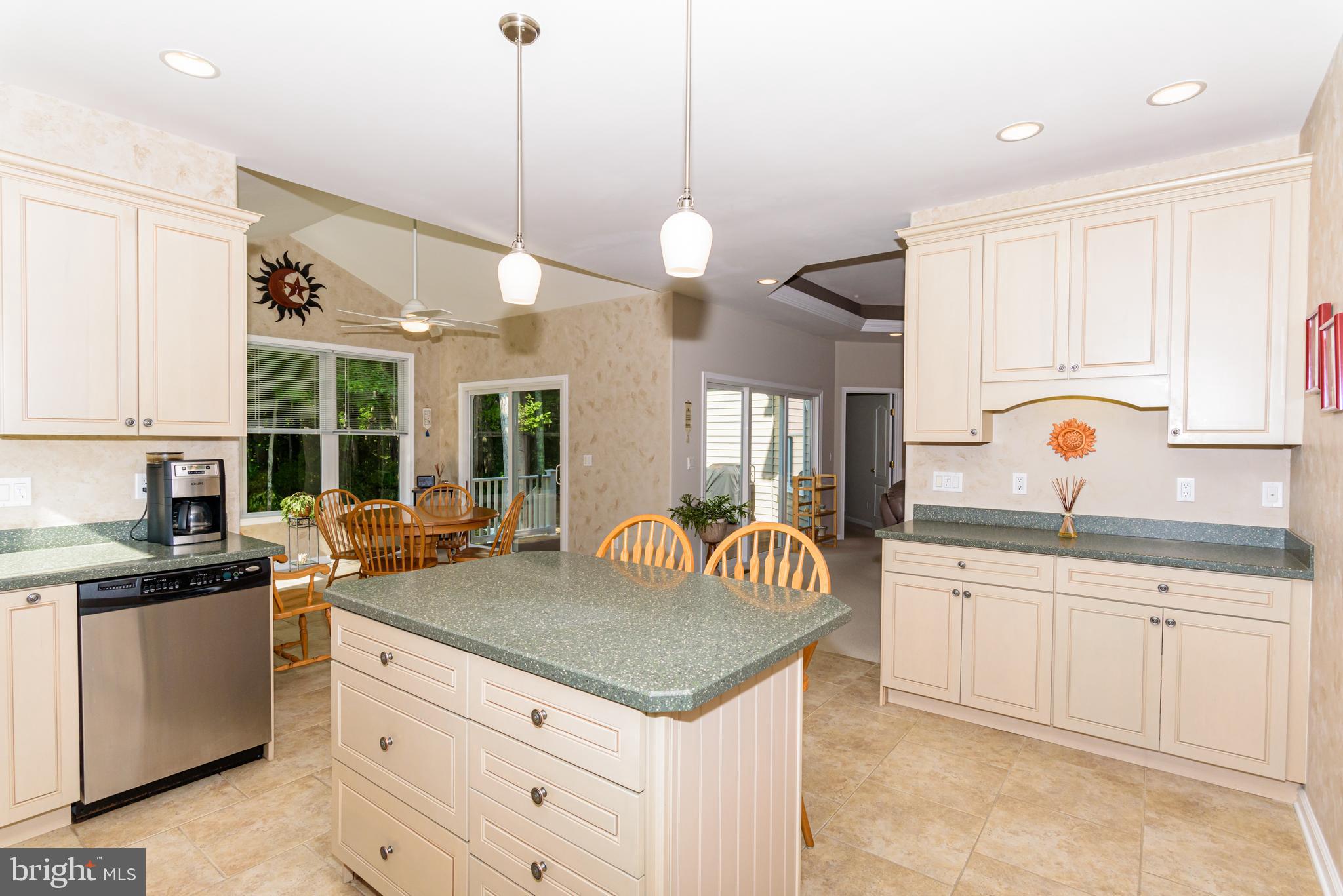 WHISPERING WOODS - Residential