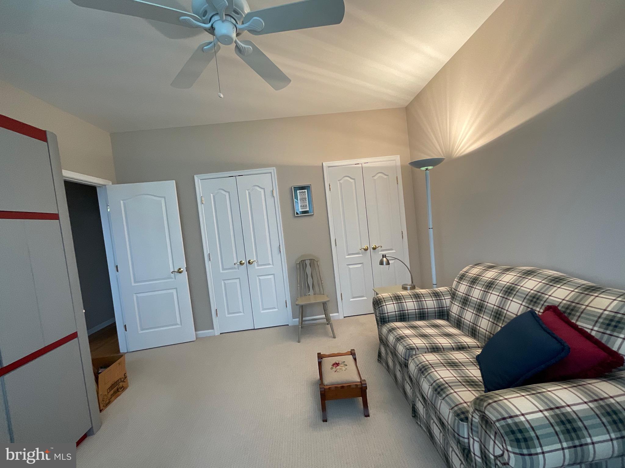 WHISPERING WOODS - Residential