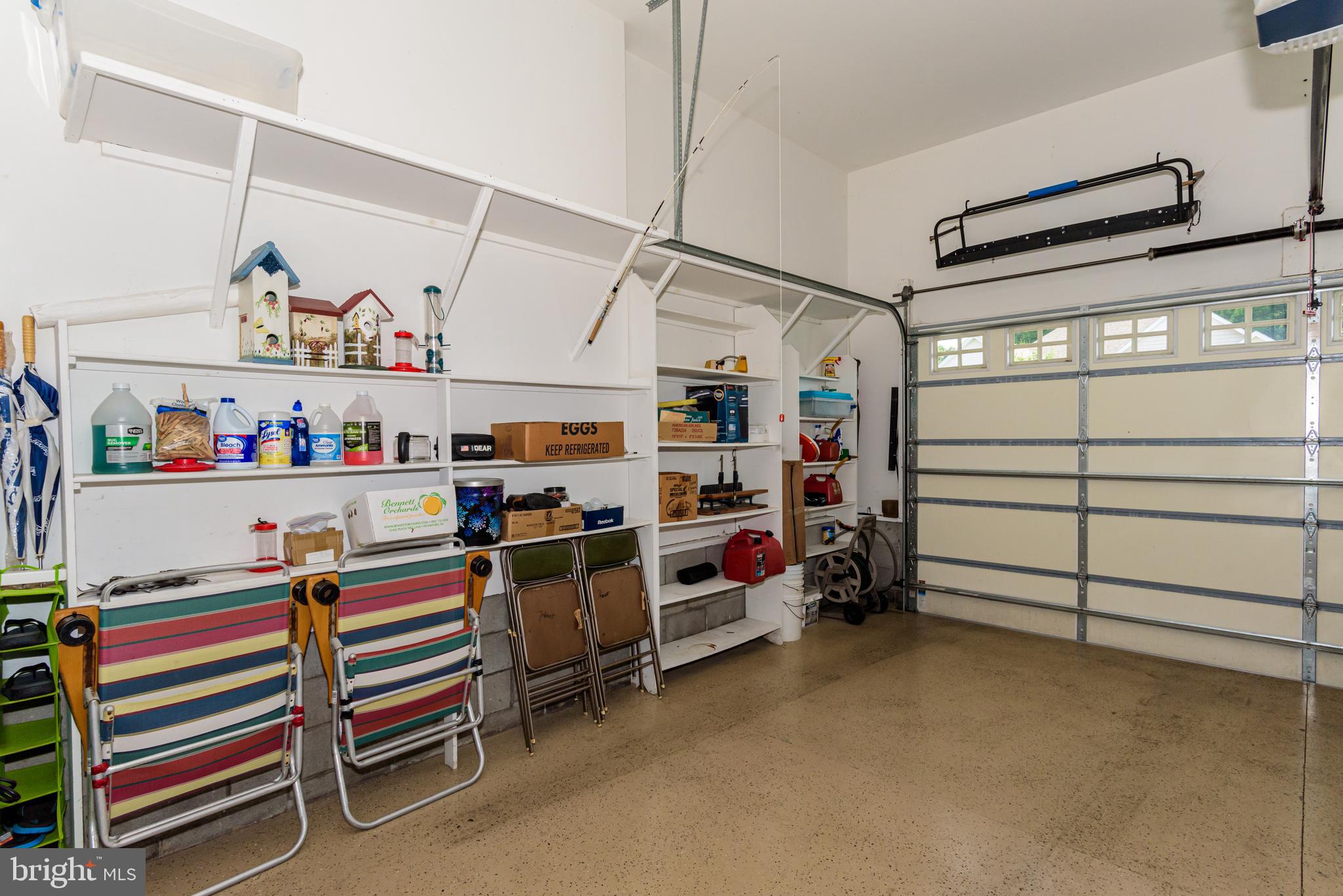 WHISPERING WOODS - Residential