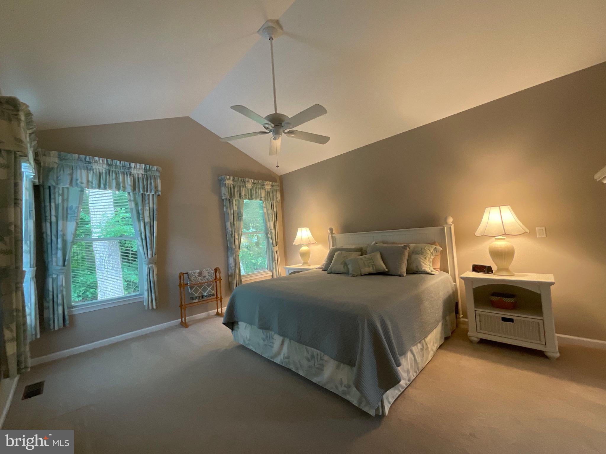 WHISPERING WOODS - Residential