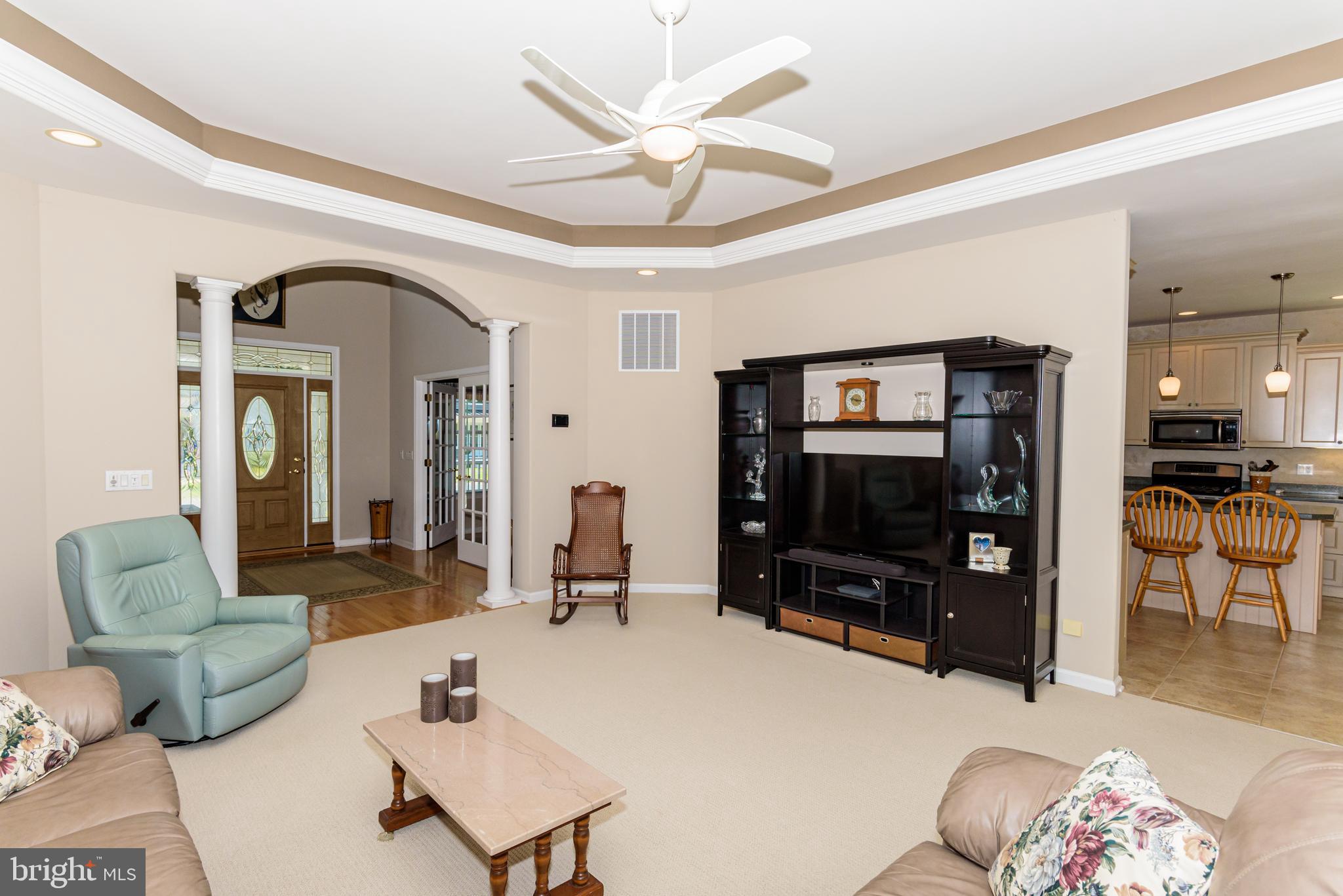 WHISPERING WOODS - Residential