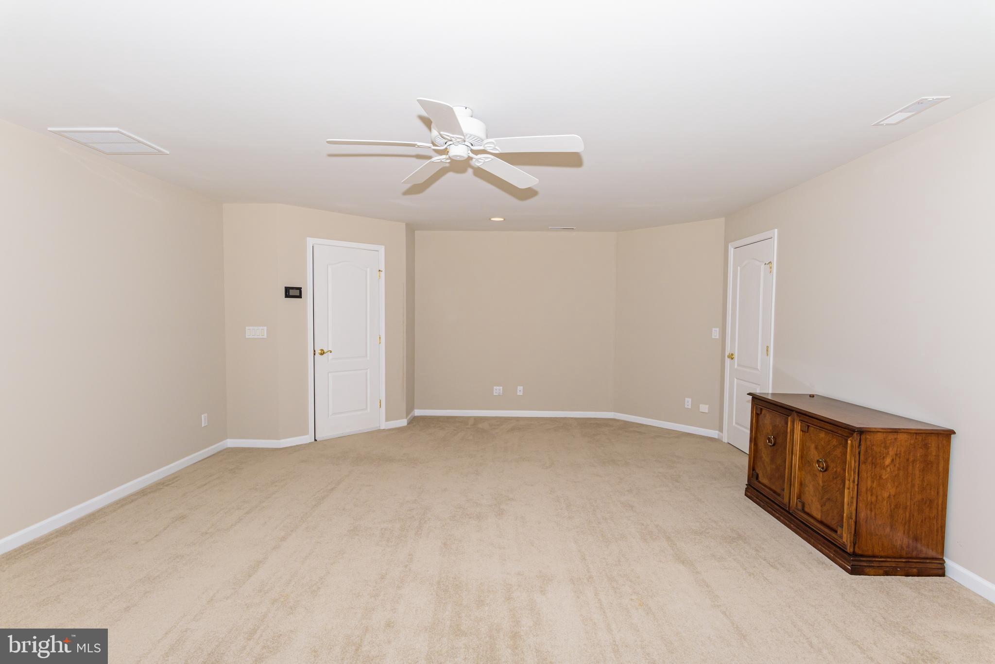 WHISPERING WOODS - Residential