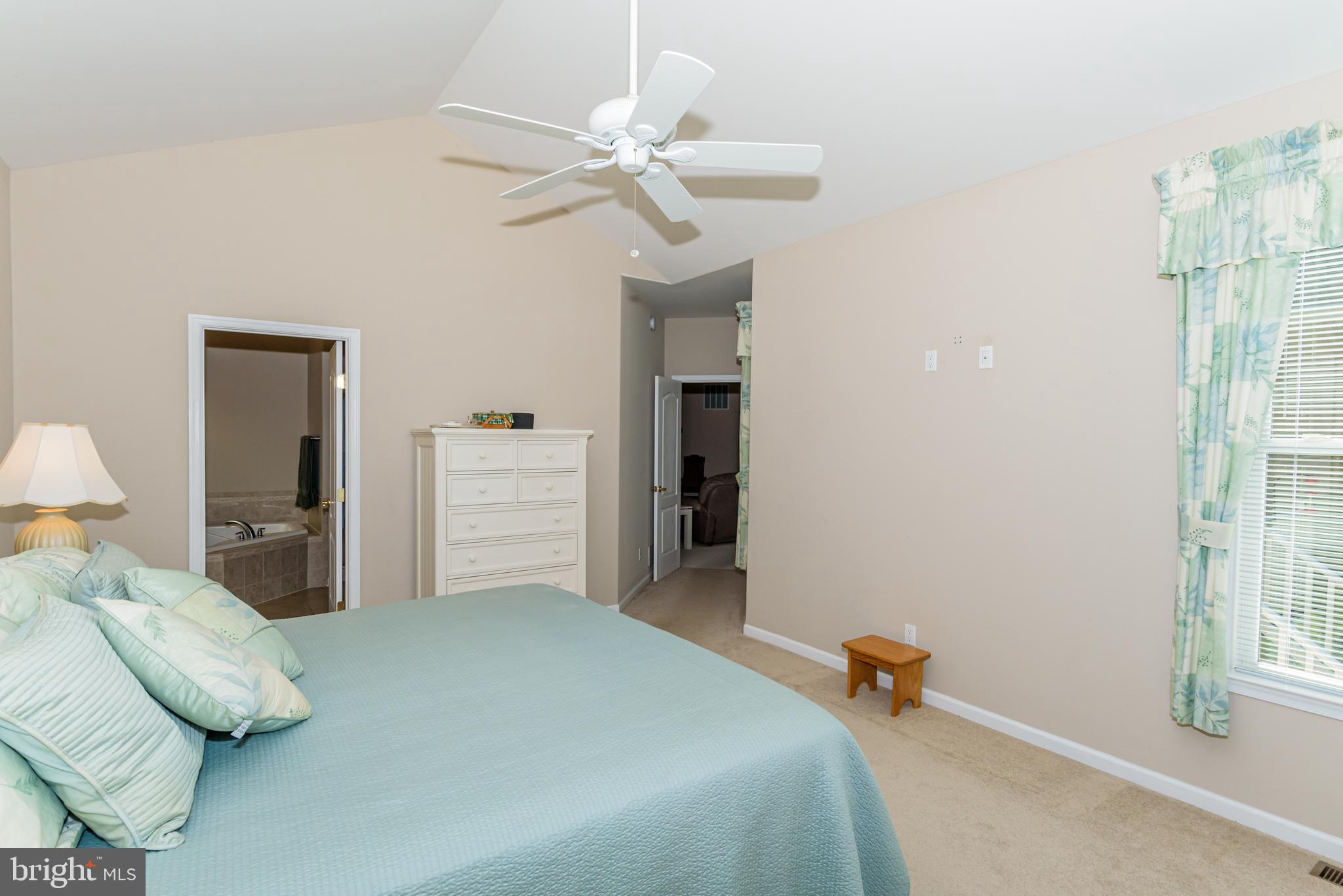 WHISPERING WOODS - Residential